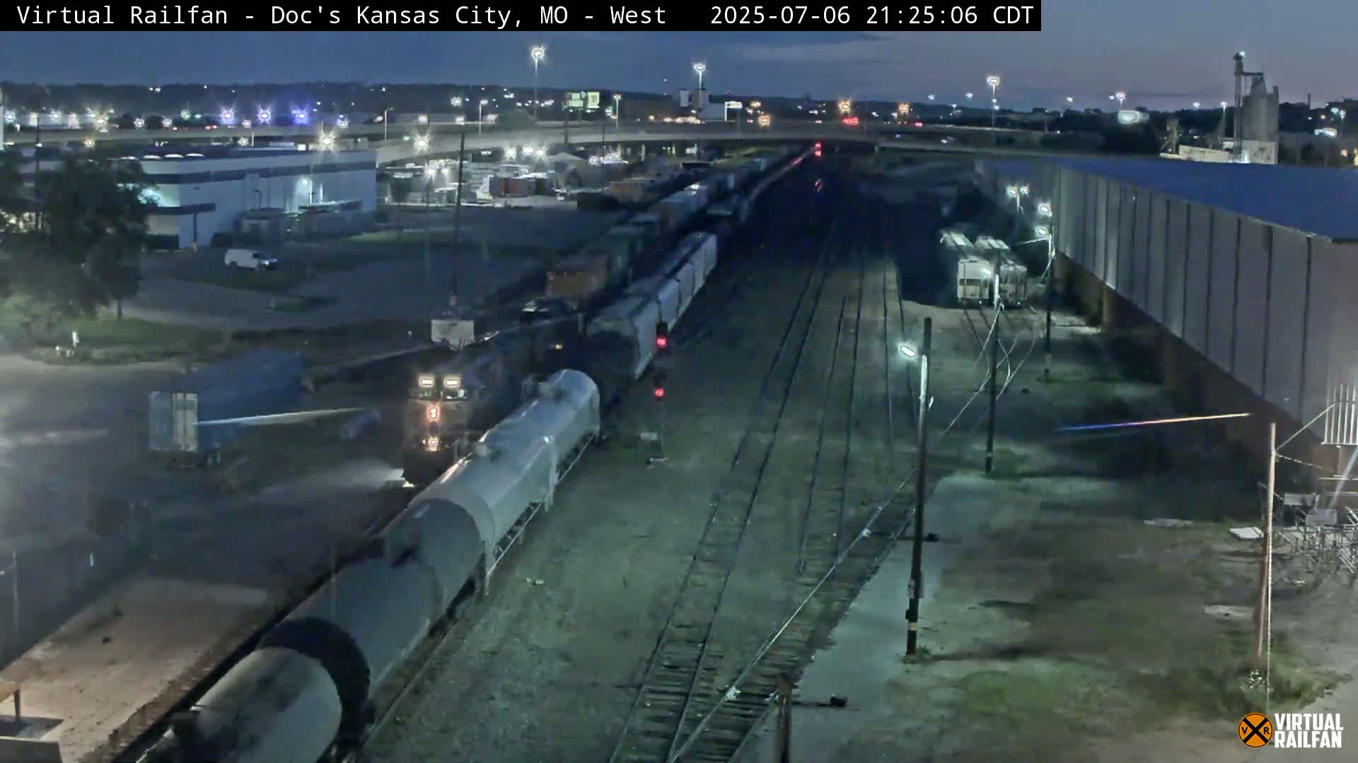 Kansas City Skyline & Train Depot Live Cam - Kansas City, Jackson, Missouri, USA 