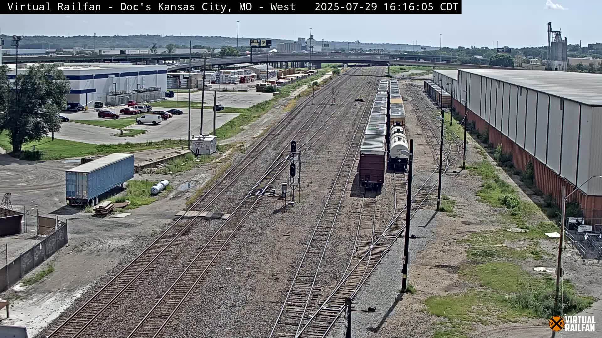 Kansas City Skyline & Train Depot Live Cam - Kansas City, Jackson, Missouri, USA 