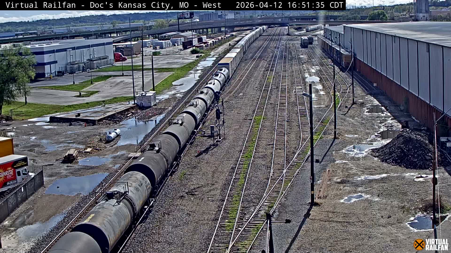 Kansas City Skyline & Train Depot Live Cam - Kansas City, Jackson, Missouri, USA 