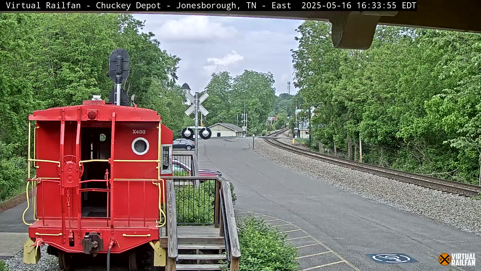 Jonesborough, Chuckey Railroad Depot Museum Railroad Crossing Live Cam - Jonesborough, Washington Tennessee, USA