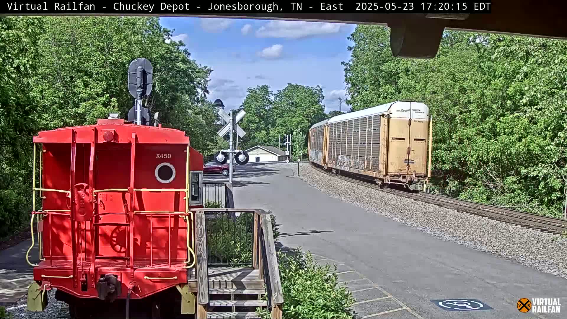 Jonesborough, Chuckey Railroad Depot Museum Railroad Crossing Live Cam - Jonesborough, Washington Tennessee, USA