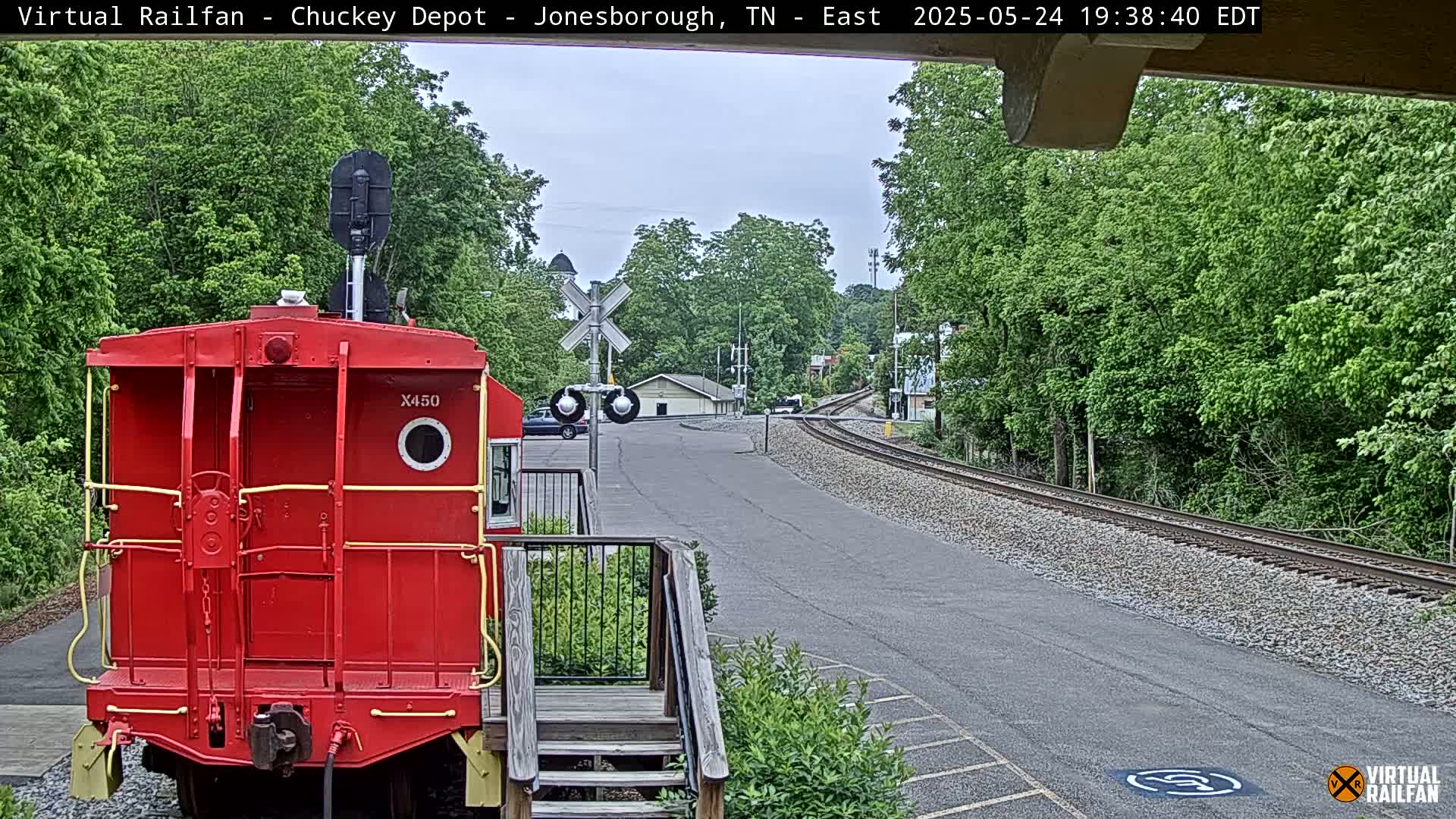 Jonesborough, Chuckey Railroad Depot Museum Railroad Crossing Live Cam - Jonesborough, Washington Tennessee, USA