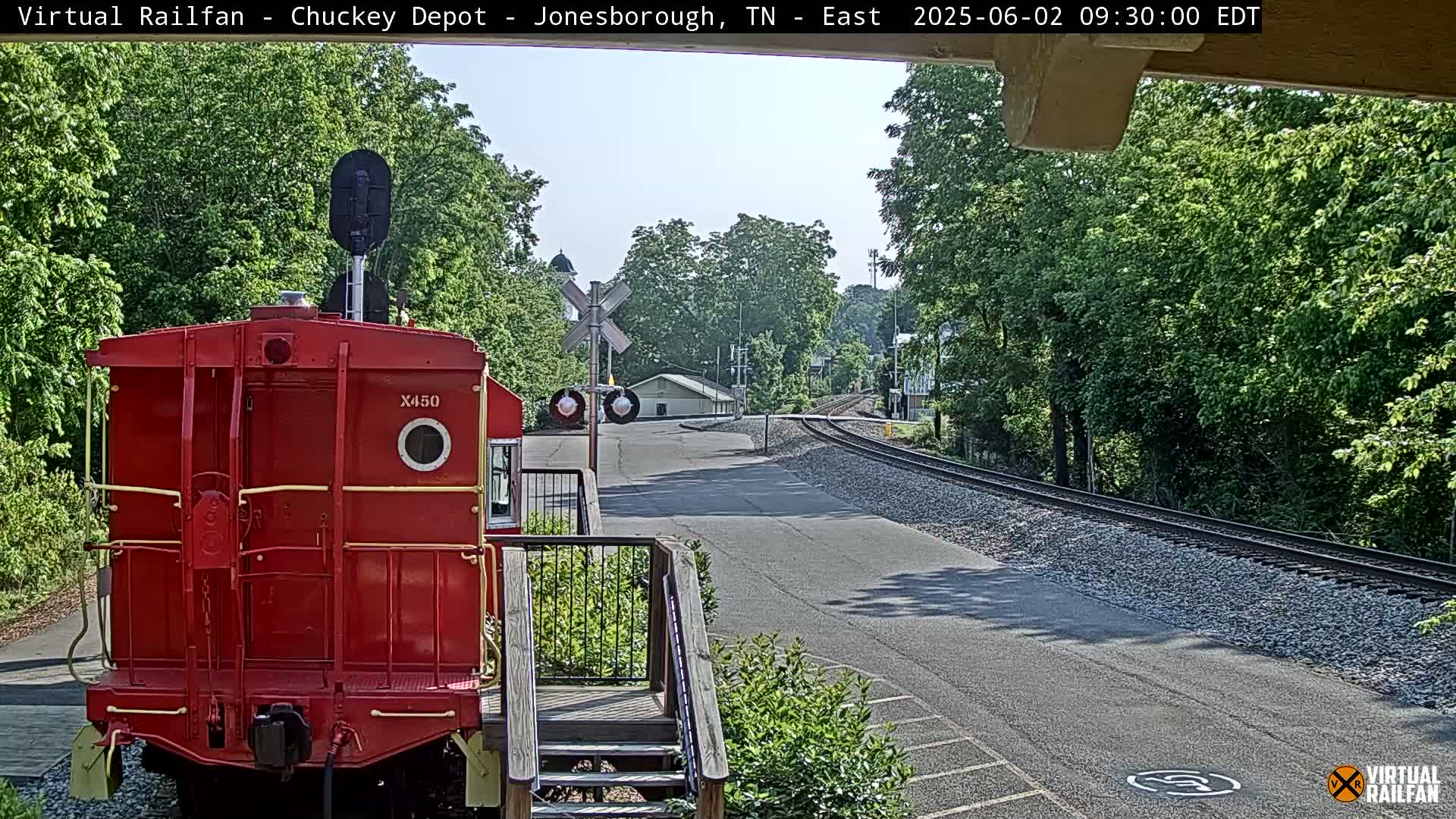 Jonesborough, Chuckey Railroad Depot Museum Railroad Crossing Live Cam - Jonesborough, Washington Tennessee, USA