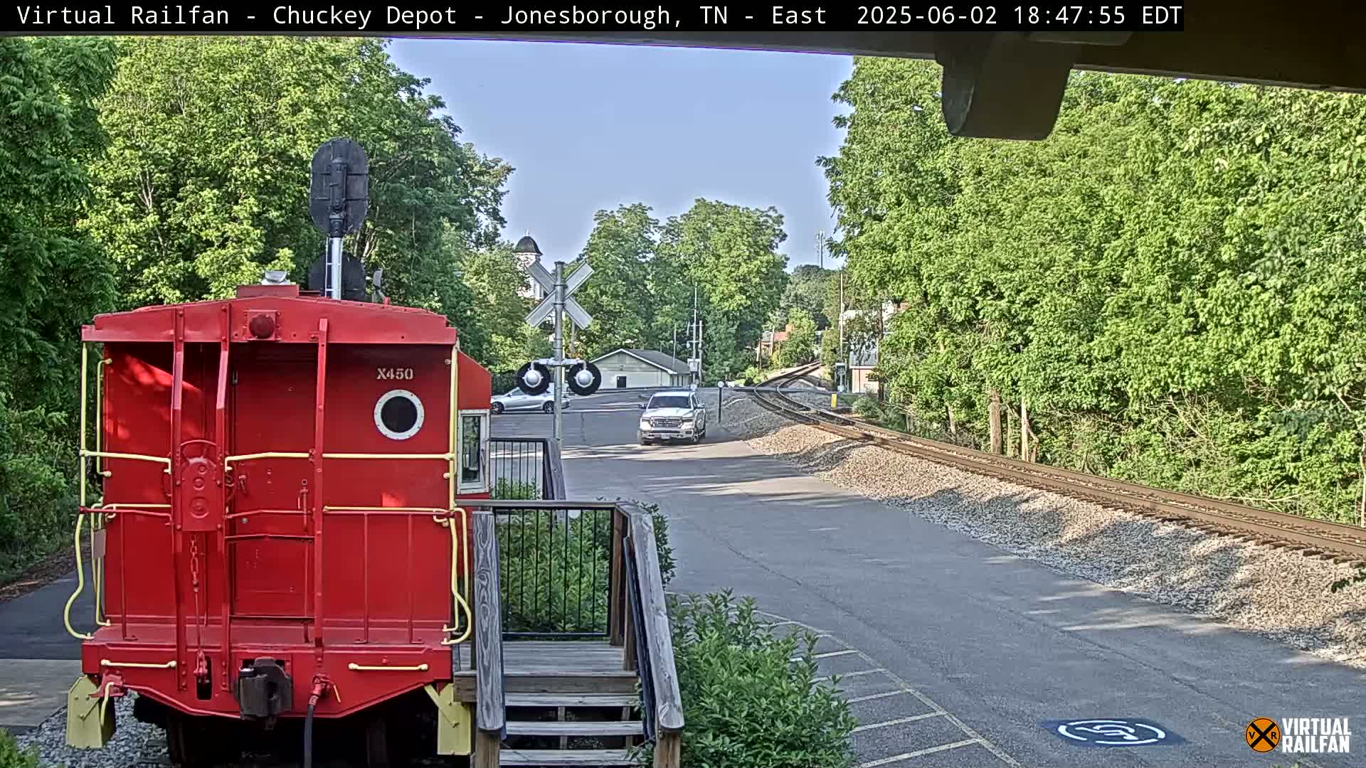 Jonesborough, Chuckey Railroad Depot Museum Railroad Crossing Live Cam - Jonesborough, Washington Tennessee, USA