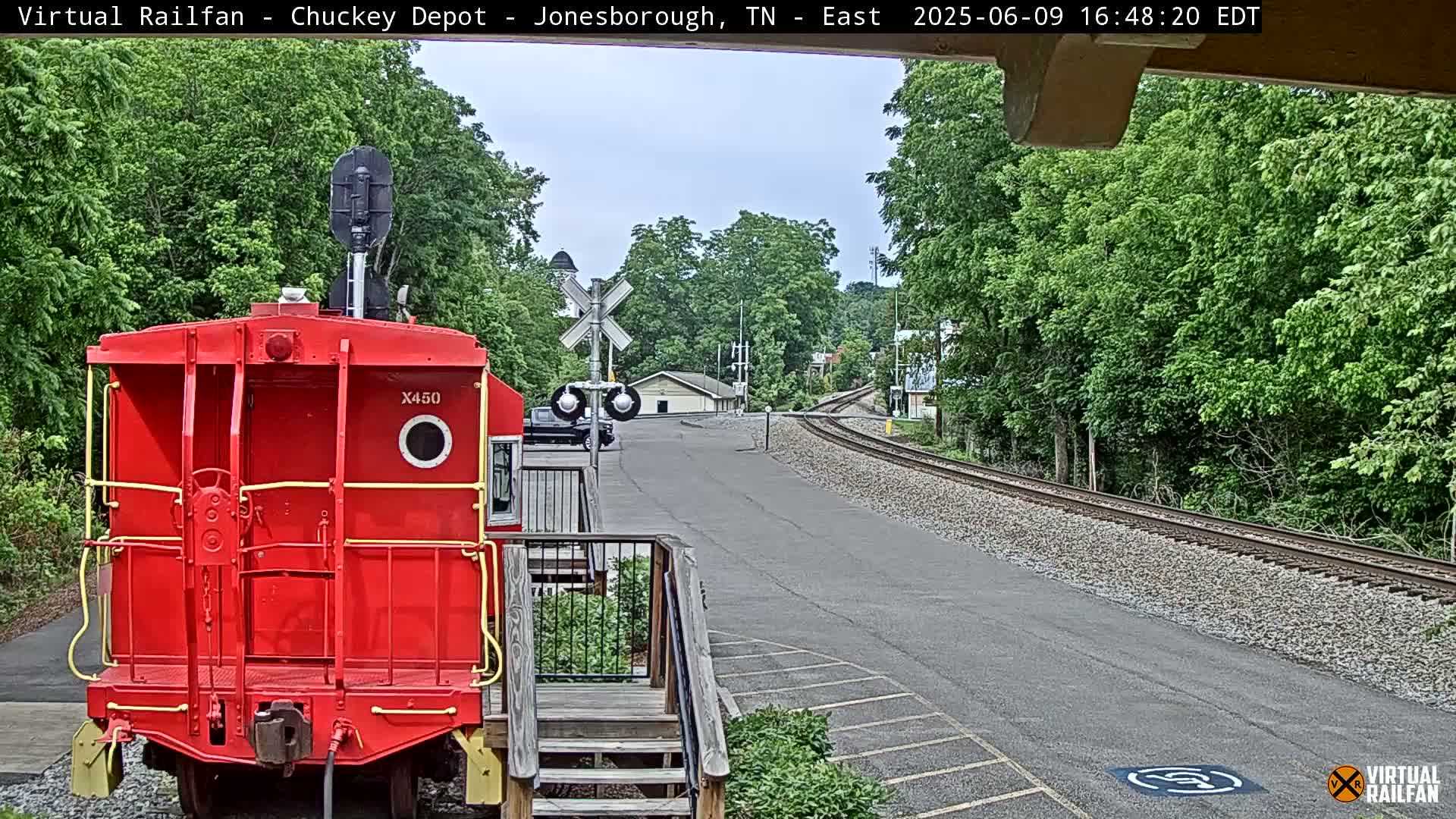 Jonesborough, Chuckey Railroad Depot Museum Railroad Crossing Live Cam - Jonesborough, Washington Tennessee, USA