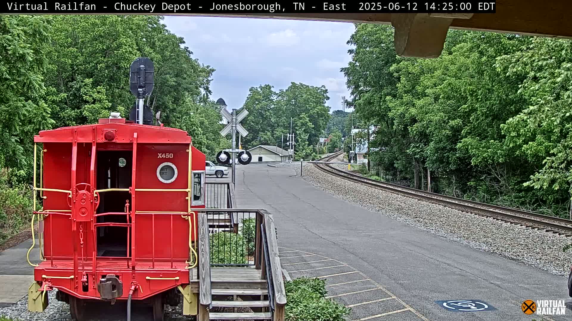 Jonesborough, Chuckey Railroad Depot Museum Railroad Crossing Live Cam - Jonesborough, Washington Tennessee, USA