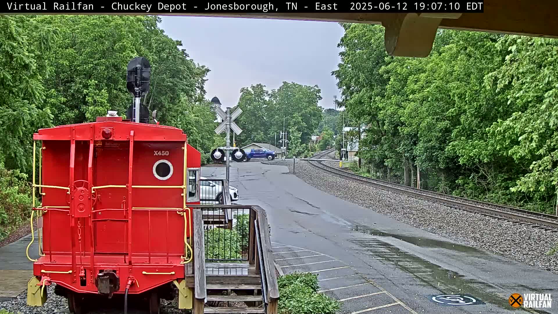 Jonesborough, Chuckey Railroad Depot Museum Railroad Crossing Live Cam - Jonesborough, Washington Tennessee, USA