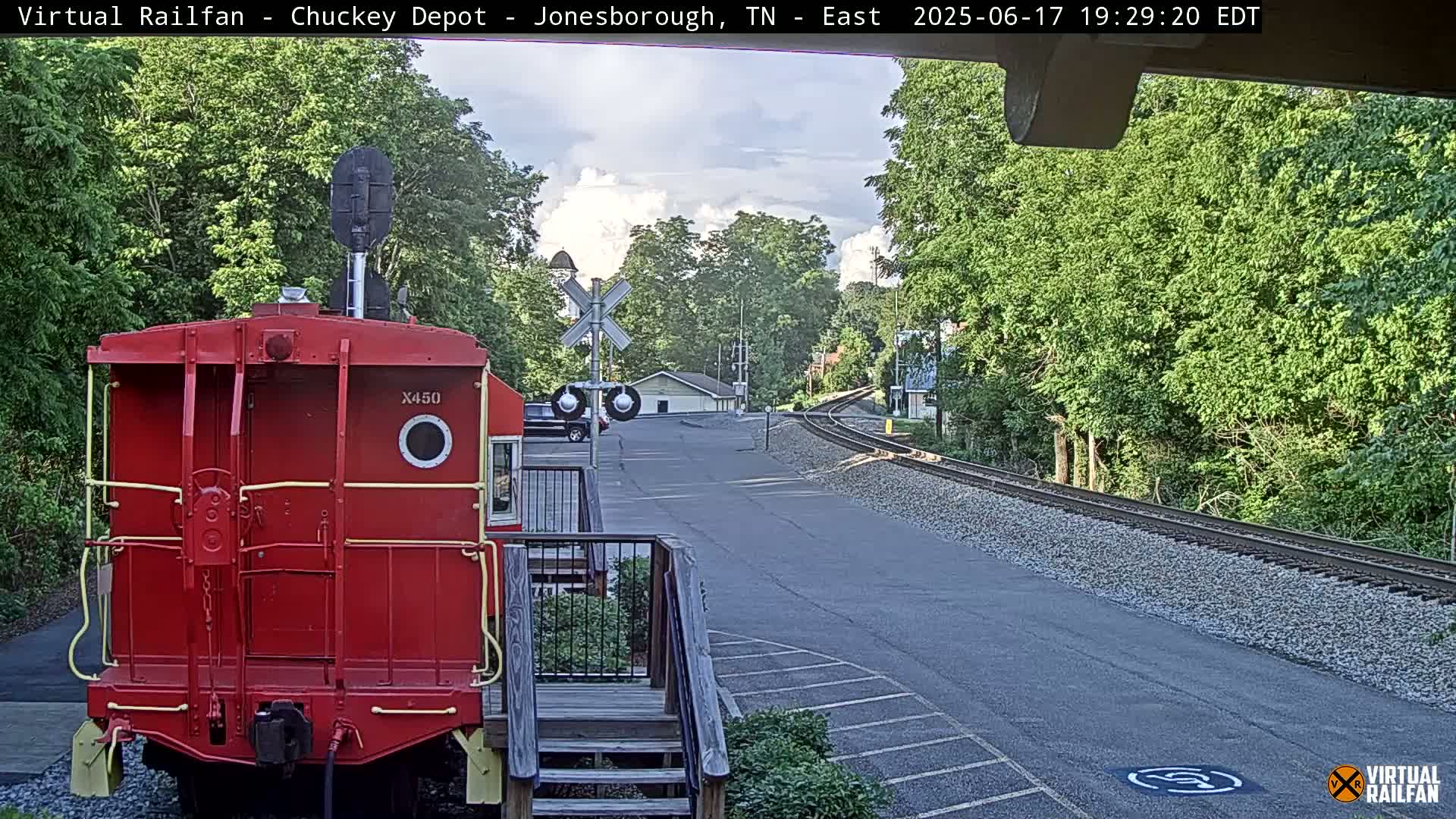 Jonesborough, Chuckey Railroad Depot Museum Railroad Crossing Live Cam - Jonesborough, Washington Tennessee, USA