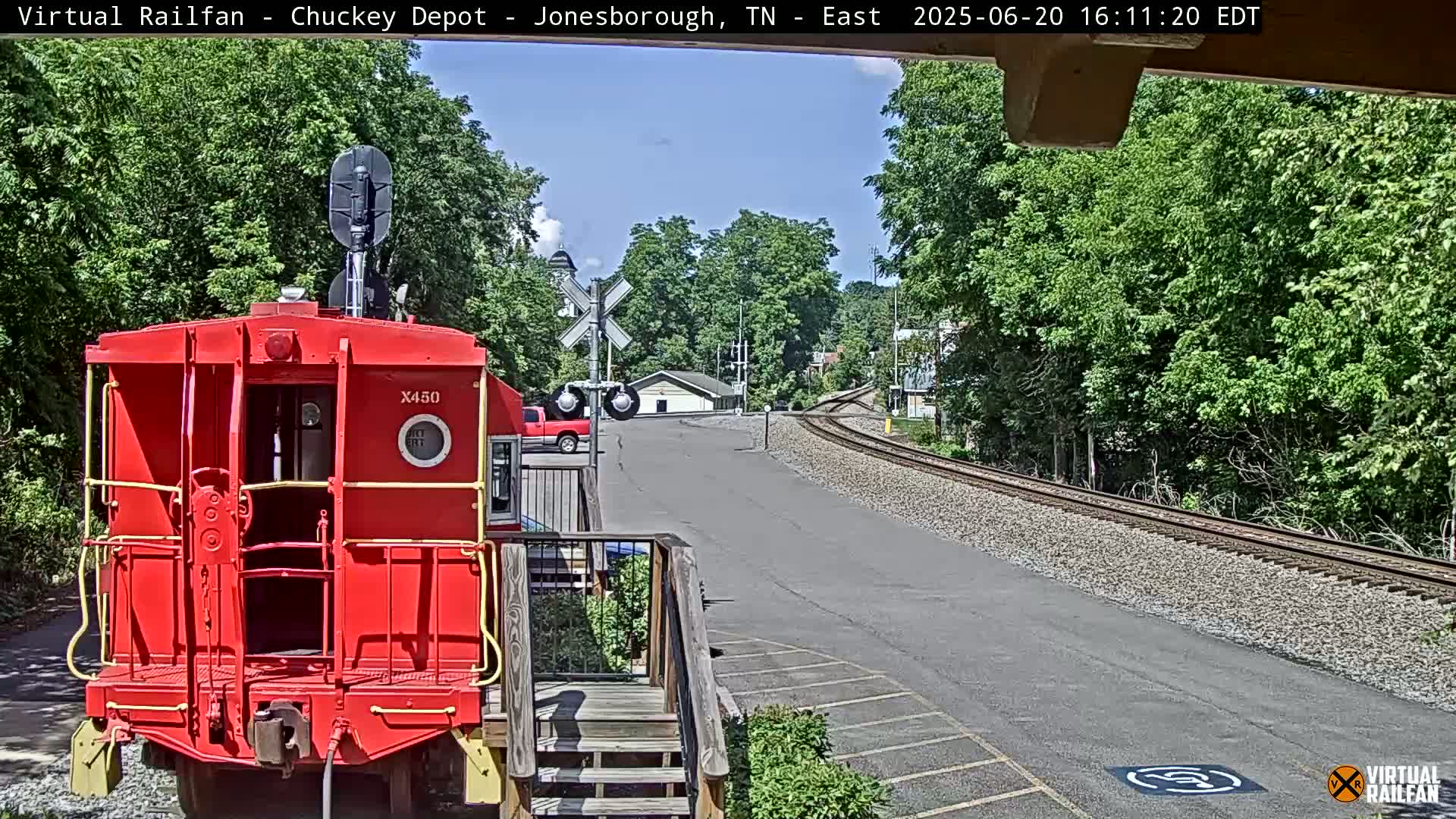 Jonesborough, Chuckey Railroad Depot Museum Railroad Crossing Live Cam - Jonesborough, Washington Tennessee, USA