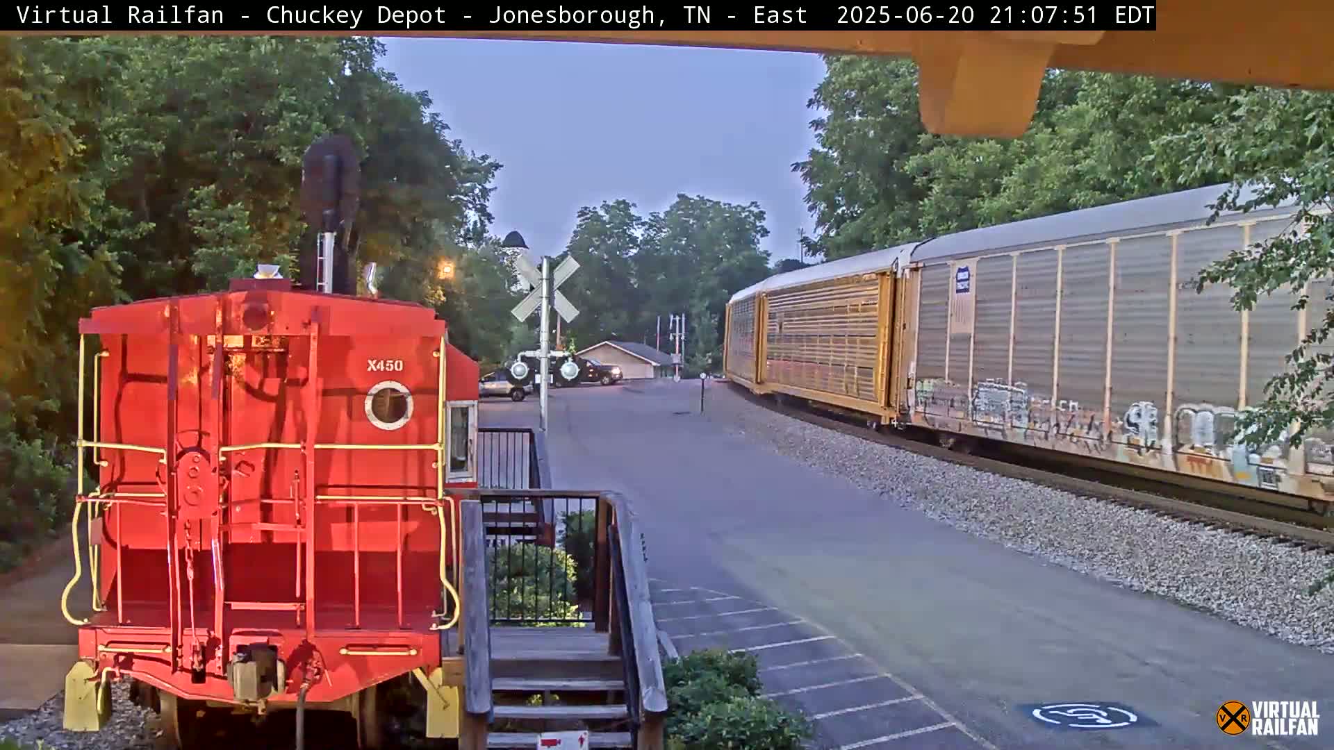 Jonesborough, Chuckey Railroad Depot Museum Railroad Crossing Live Cam - Jonesborough, Washington Tennessee, USA