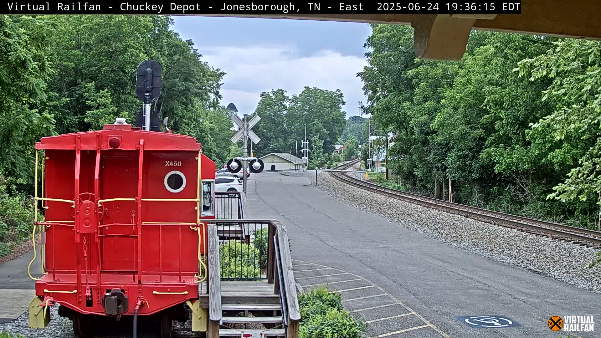 Jonesborough, Chuckey Railroad Depot Museum Railroad Crossing Live Cam - Jonesborough, Washington Tennessee, USA