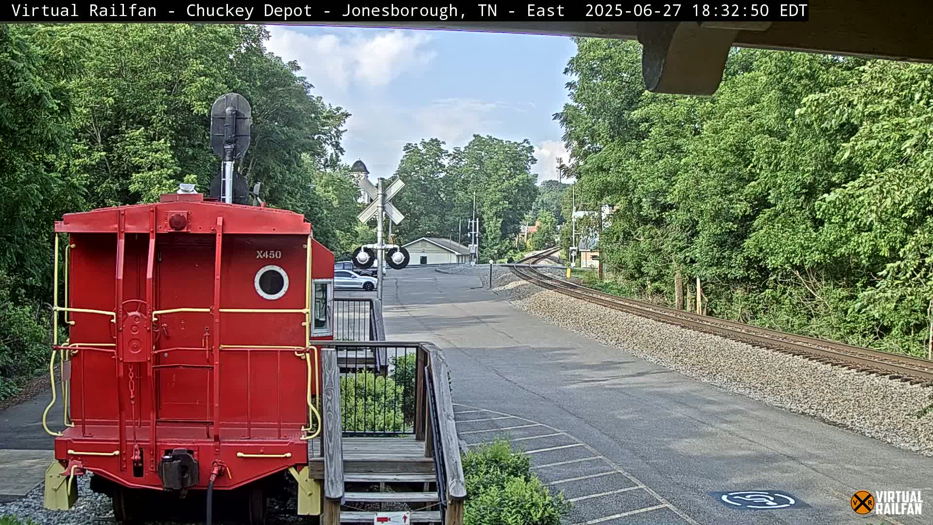 Jonesborough, Chuckey Railroad Depot Museum Railroad Crossing Live Cam - Jonesborough, Washington Tennessee, USA
