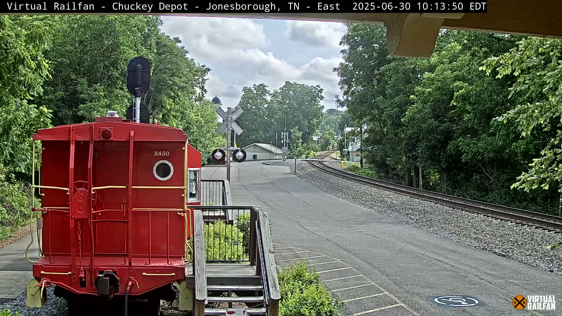 Jonesborough, Chuckey Railroad Depot Museum Railroad Crossing Live Cam - Jonesborough, Washington Tennessee, USA