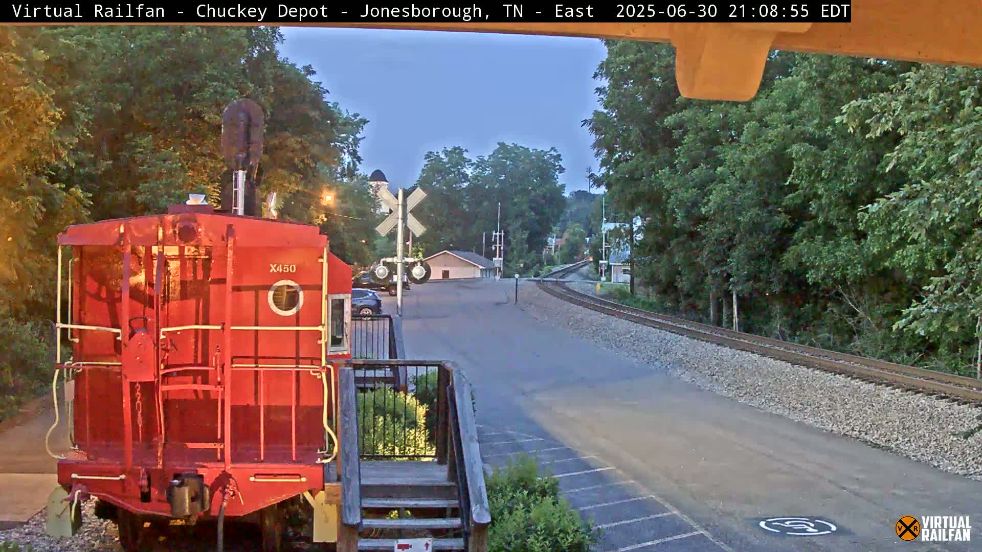 Jonesborough, Chuckey Railroad Depot Museum Railroad Crossing Live Cam - Jonesborough, Washington Tennessee, USA