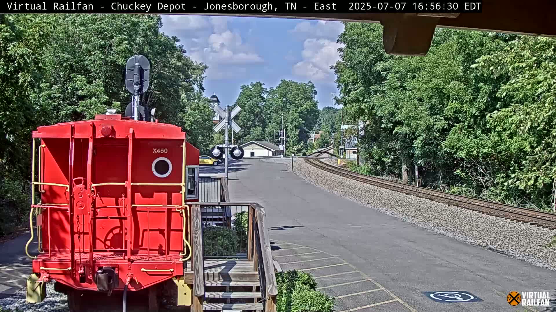 Jonesborough, Chuckey Railroad Depot Museum Railroad Crossing Live Cam - Jonesborough, Washington Tennessee, USA