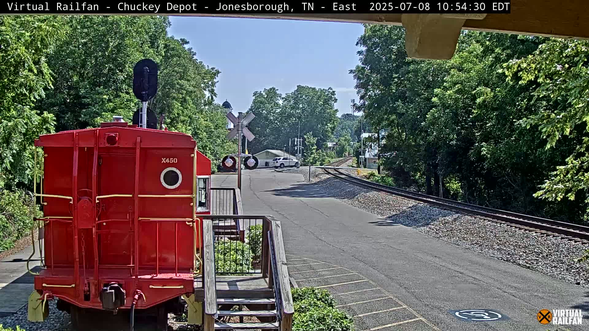 Jonesborough, Chuckey Railroad Depot Museum Railroad Crossing Live Cam - Jonesborough, Washington Tennessee, USA