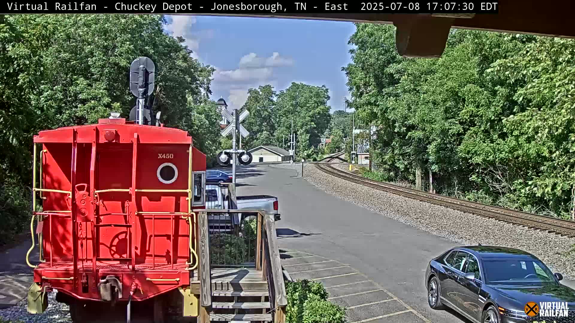 Jonesborough, Chuckey Railroad Depot Museum Railroad Crossing Live Cam - Jonesborough, Washington Tennessee, USA