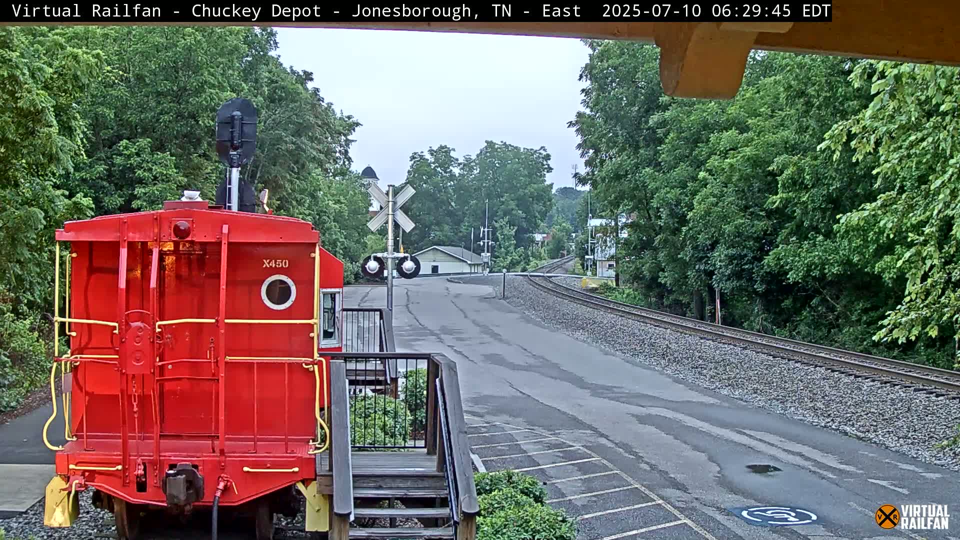 Jonesborough, Chuckey Railroad Depot Museum Railroad Crossing Live Cam - Jonesborough, Washington Tennessee, USA