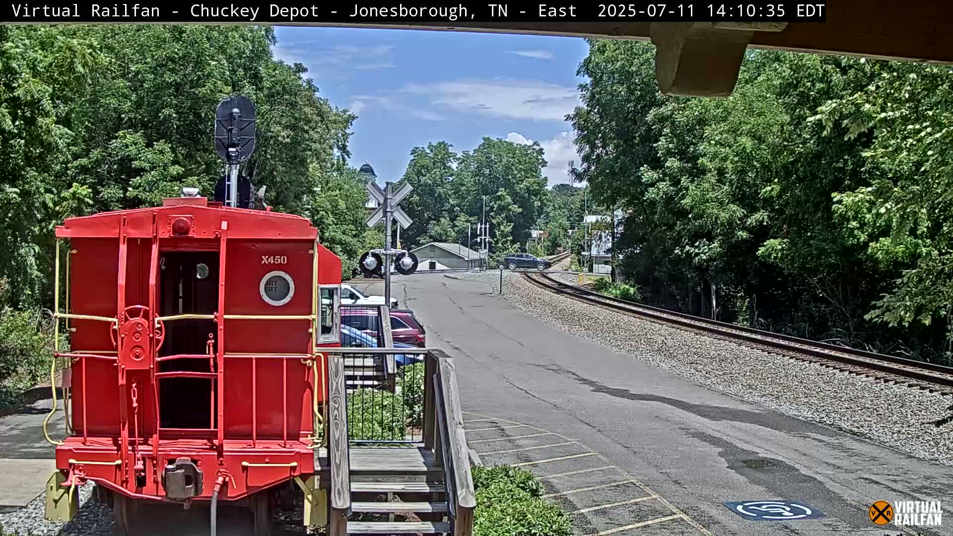 Jonesborough, Chuckey Railroad Depot Museum Railroad Crossing Live Cam - Jonesborough, Washington Tennessee, USA
