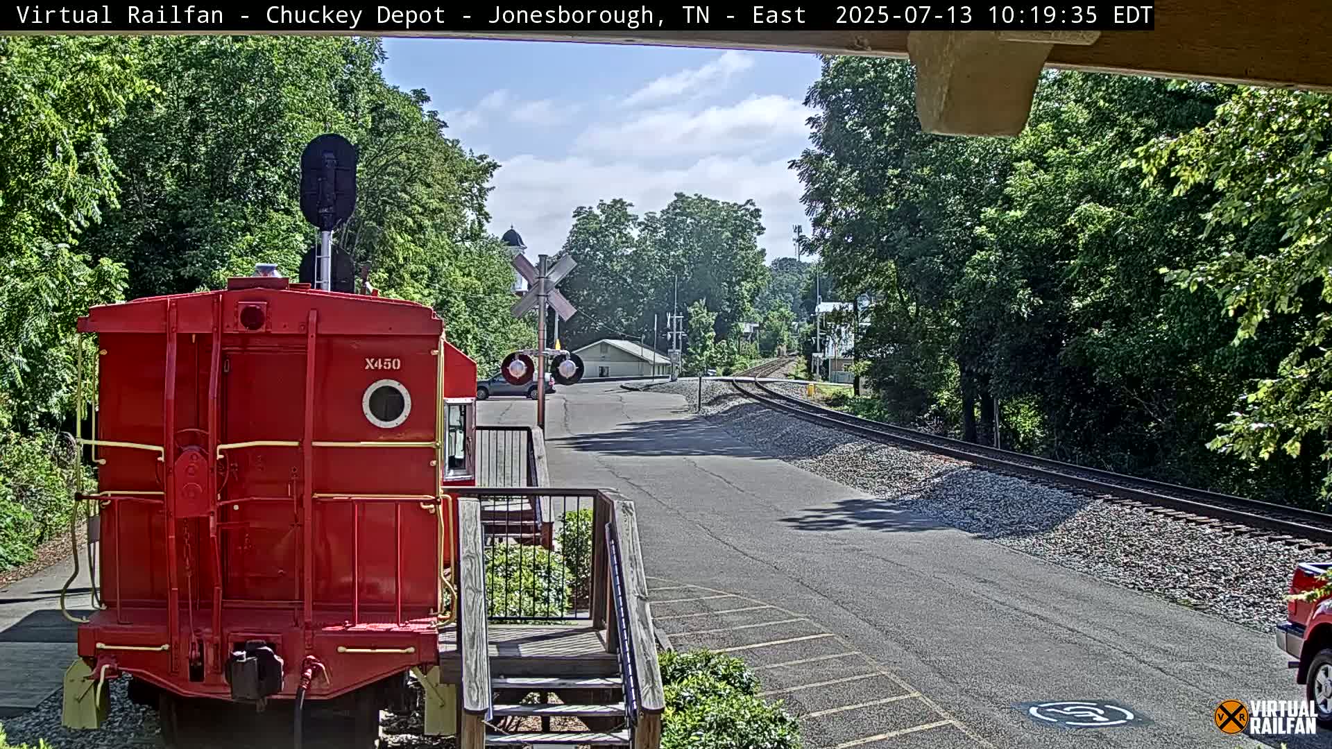 Jonesborough, Chuckey Railroad Depot Museum Railroad Crossing Live Cam - Jonesborough, Washington Tennessee, USA