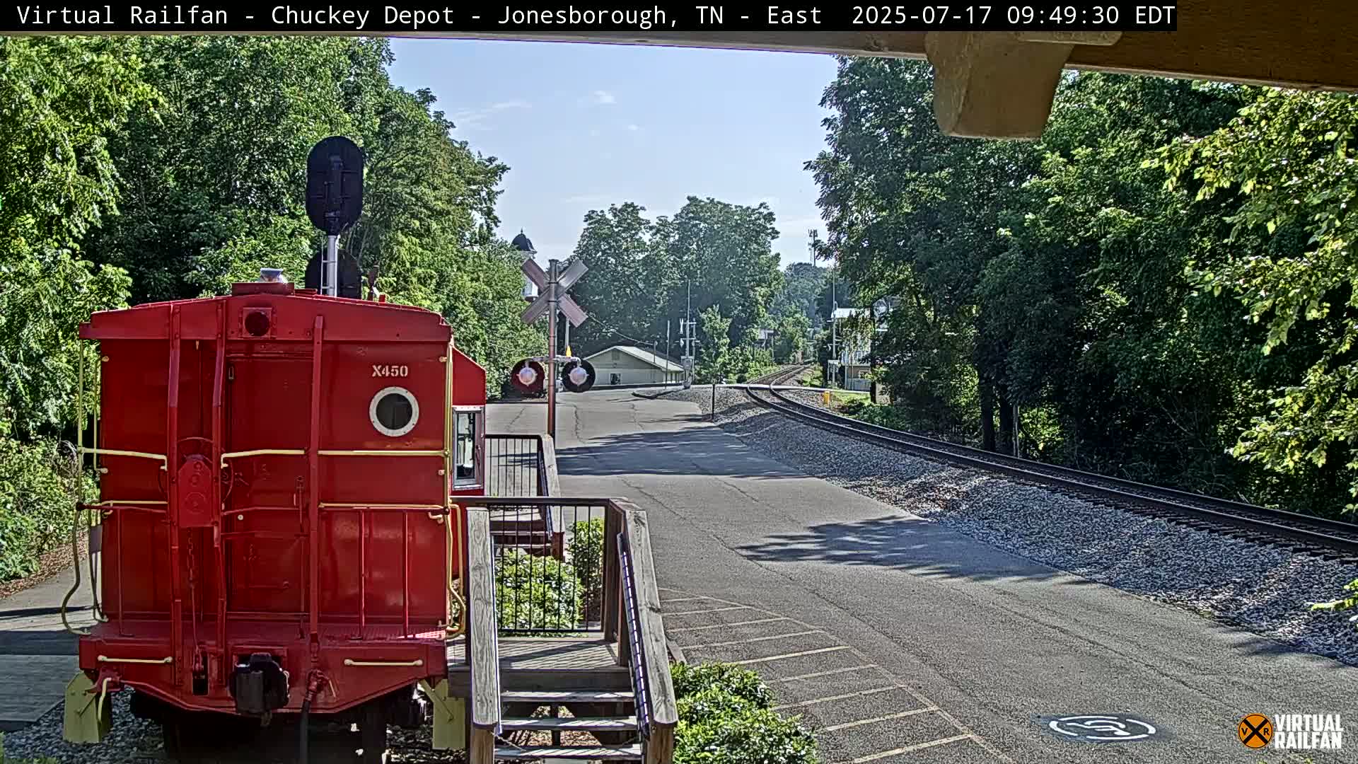 Jonesborough, Chuckey Railroad Depot Museum Railroad Crossing Live Cam - Jonesborough, Washington Tennessee, USA