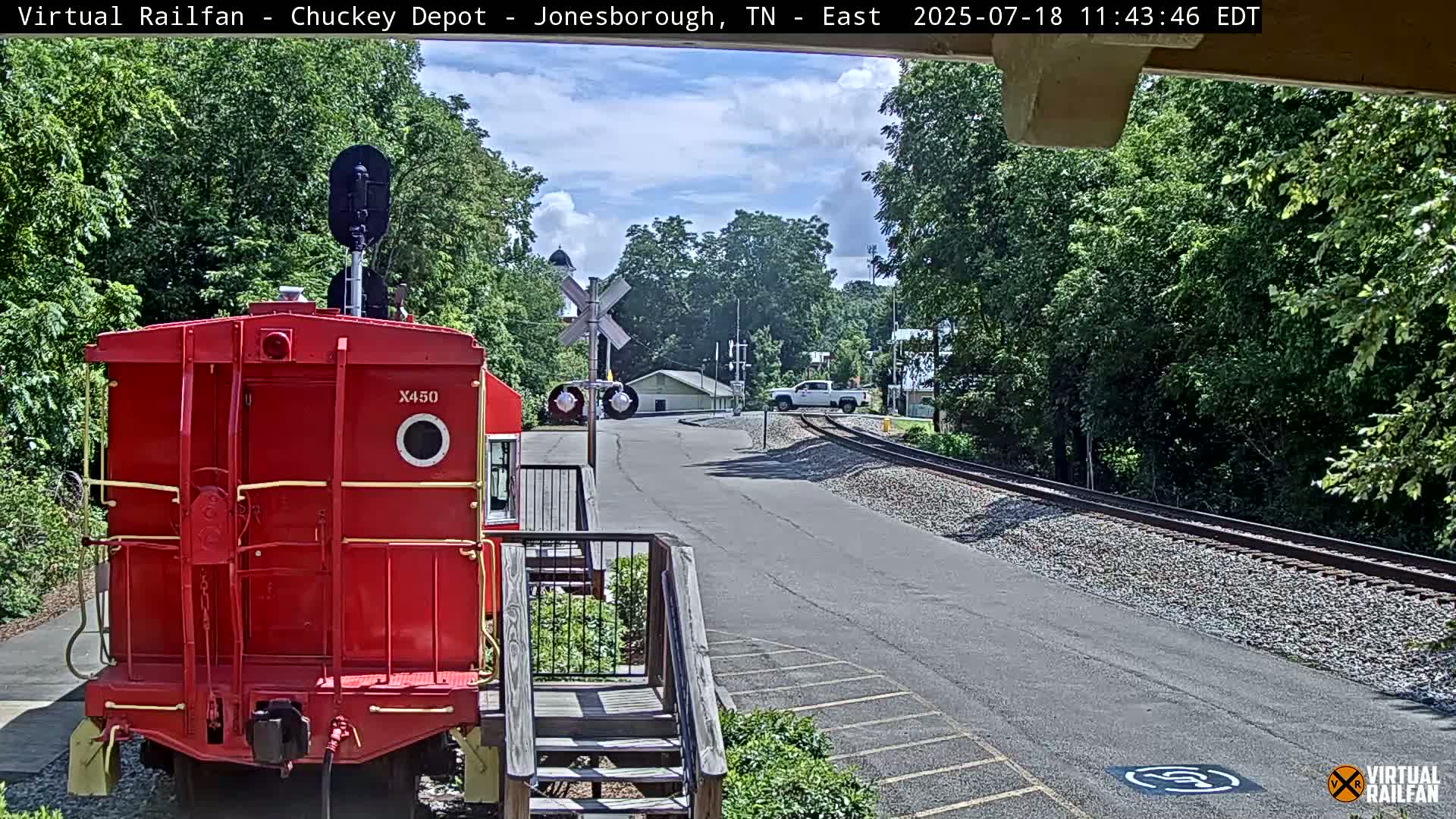 Jonesborough, Chuckey Railroad Depot Museum Railroad Crossing Live Cam - Jonesborough, Washington Tennessee, USA
