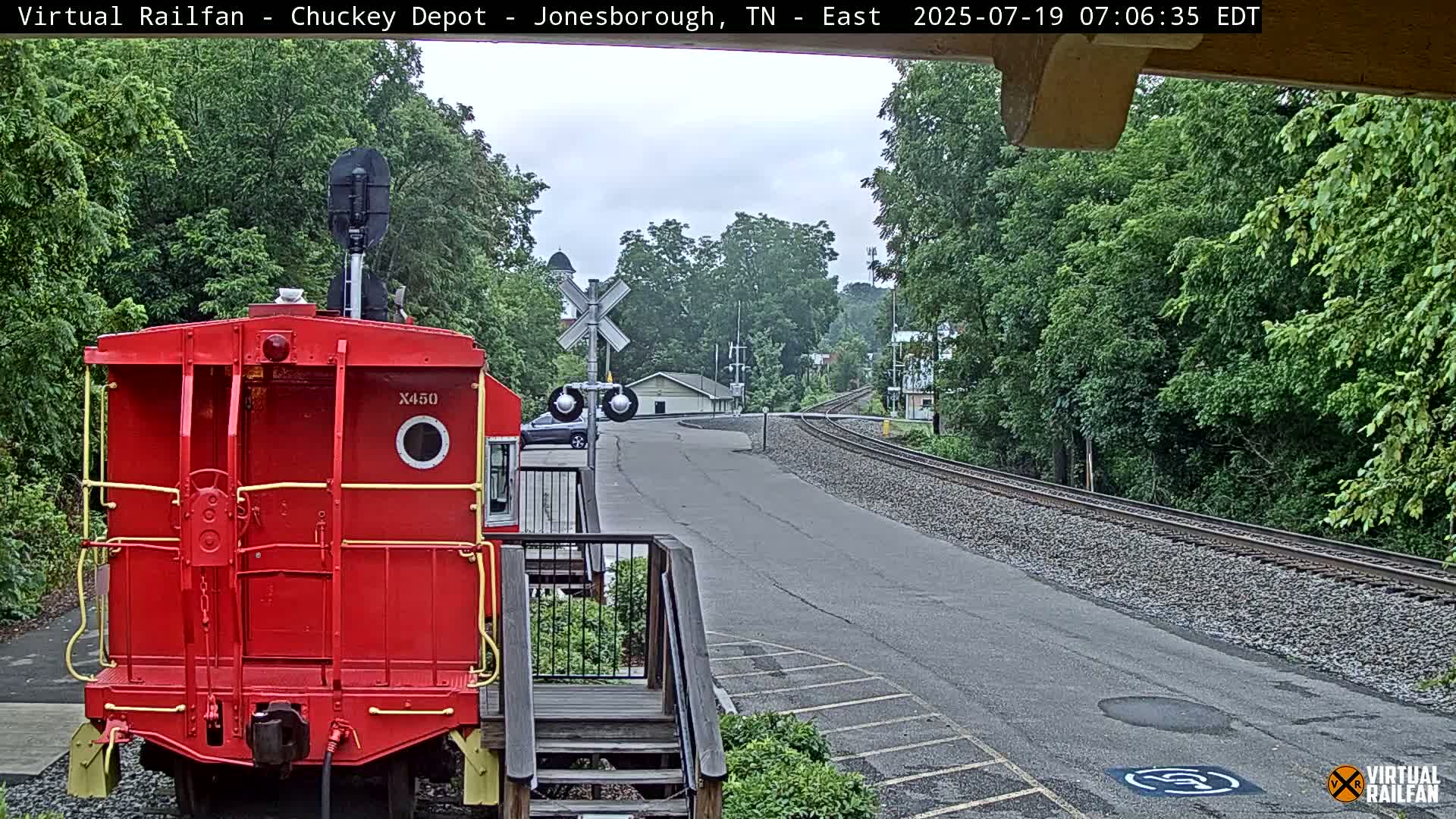 Jonesborough, Chuckey Railroad Depot Museum Railroad Crossing Live Cam - Jonesborough, Washington Tennessee, USA
