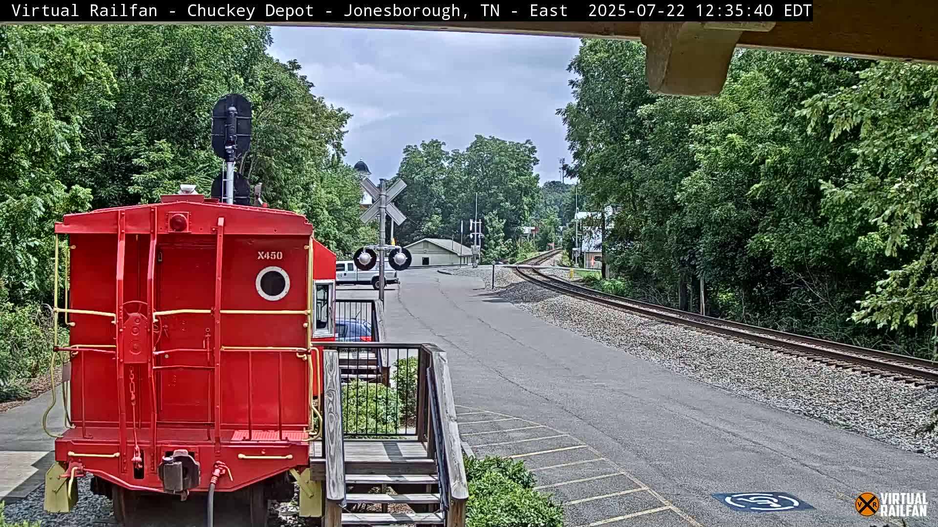 Jonesborough, Chuckey Railroad Depot Museum Railroad Crossing Live Cam - Jonesborough, Washington Tennessee, USA