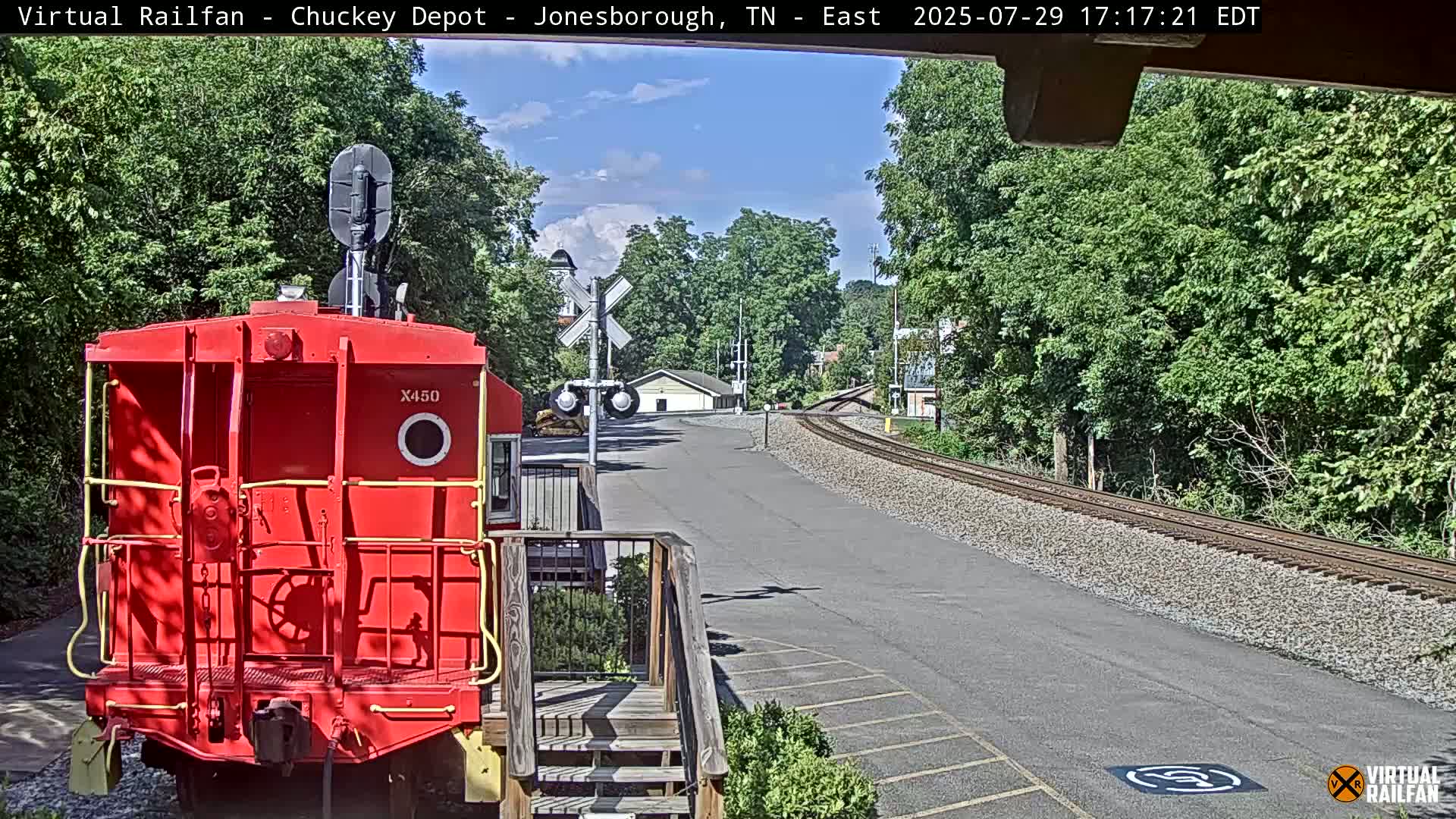 Jonesborough, Chuckey Railroad Depot Museum Railroad Crossing Live Cam - Jonesborough, Washington Tennessee, USA