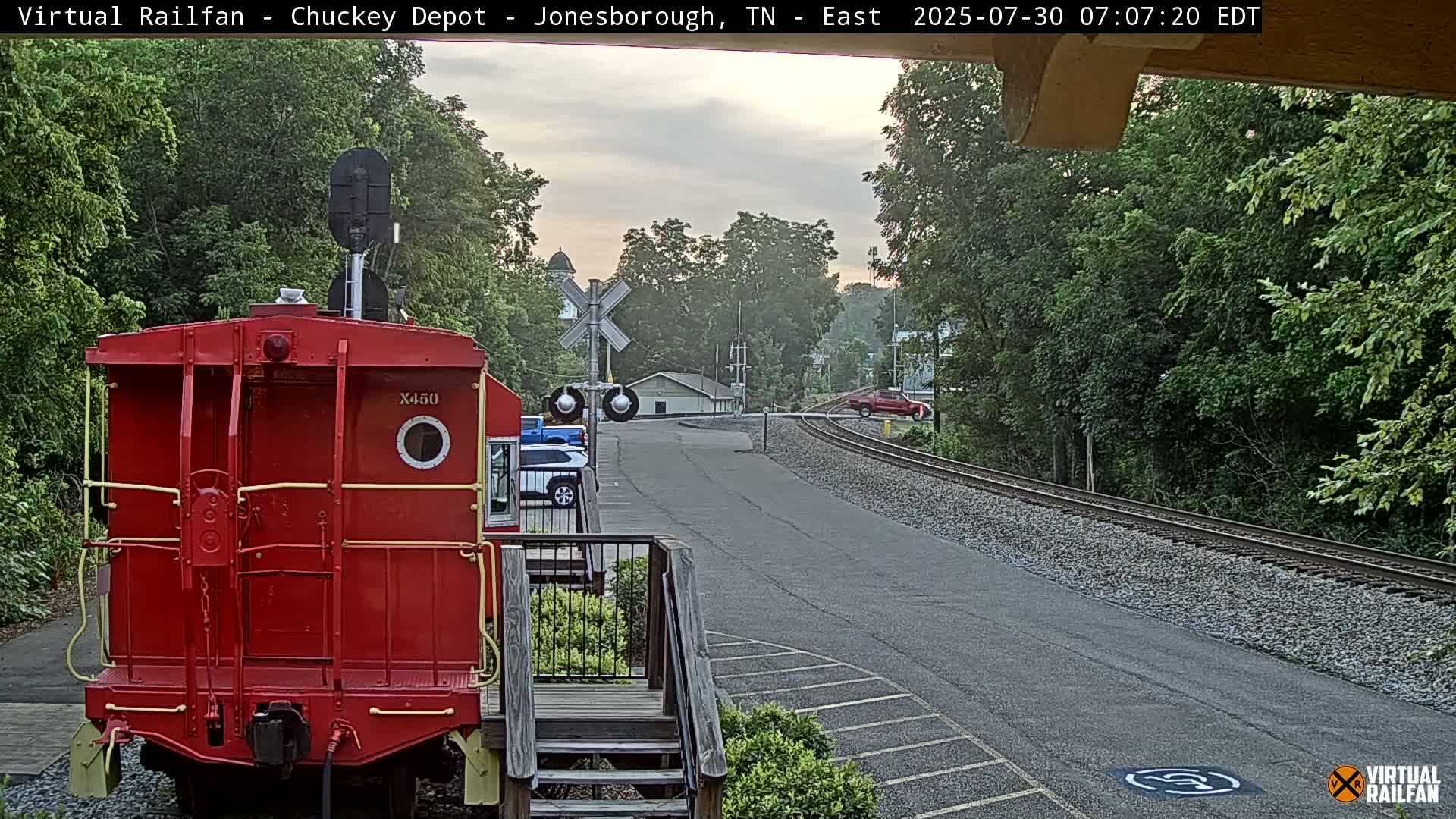 Jonesborough, Chuckey Railroad Depot Museum Railroad Crossing Live Cam - Jonesborough, Washington Tennessee, USA