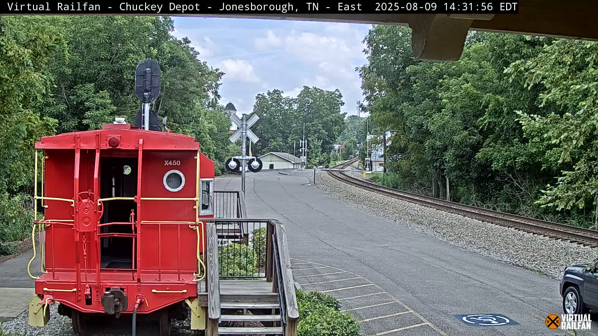 Jonesborough, Chuckey Railroad Depot Museum Railroad Crossing Live Cam - Jonesborough, Washington Tennessee, USA