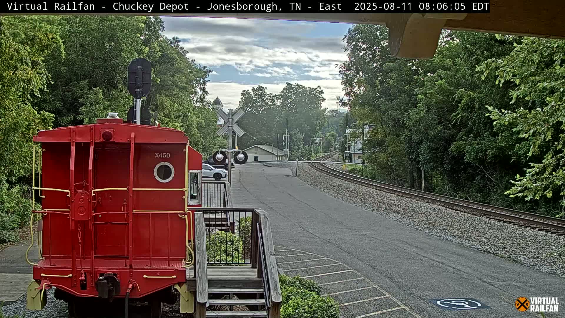 Jonesborough, Chuckey Railroad Depot Museum Railroad Crossing Live Cam - Jonesborough, Washington Tennessee, USA