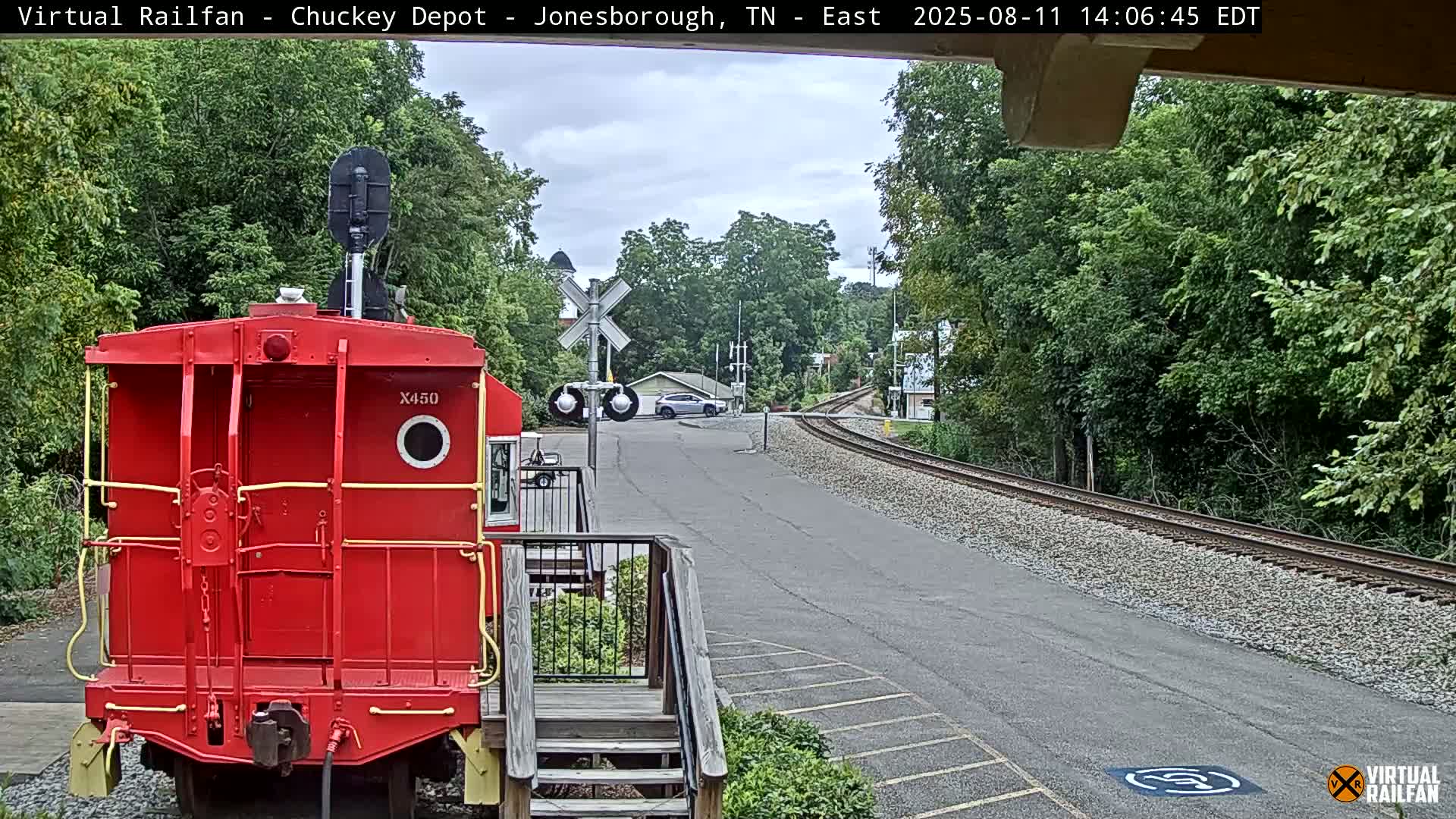 Jonesborough, Chuckey Railroad Depot Museum Railroad Crossing Live Cam - Jonesborough, Washington Tennessee, USA