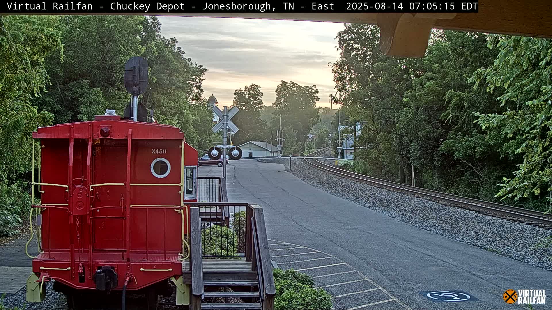 Jonesborough, Chuckey Railroad Depot Museum Railroad Crossing Live Cam - Jonesborough, Washington Tennessee, USA