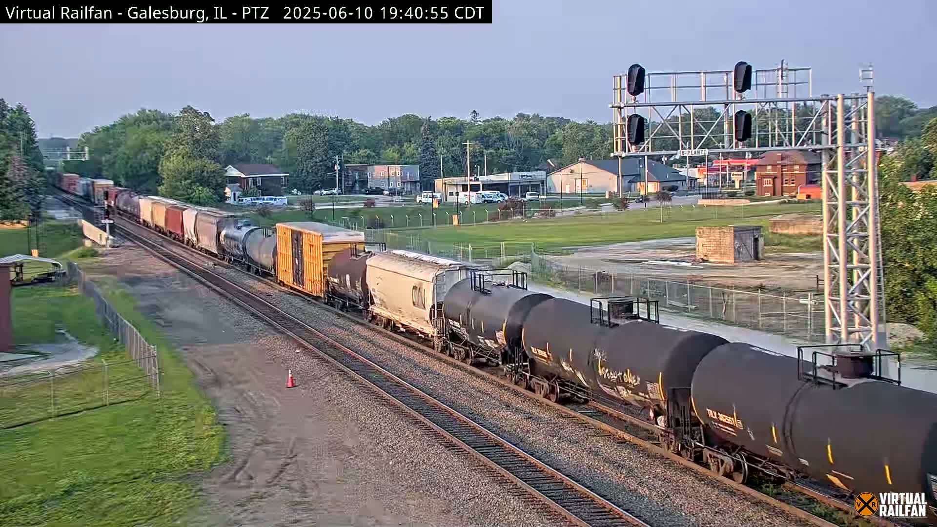 Galesburg City Skyline & Galesburg  Railway Station Railroad Crossing Junction Live Cam- Galesburg, Knox, Illinois, USA