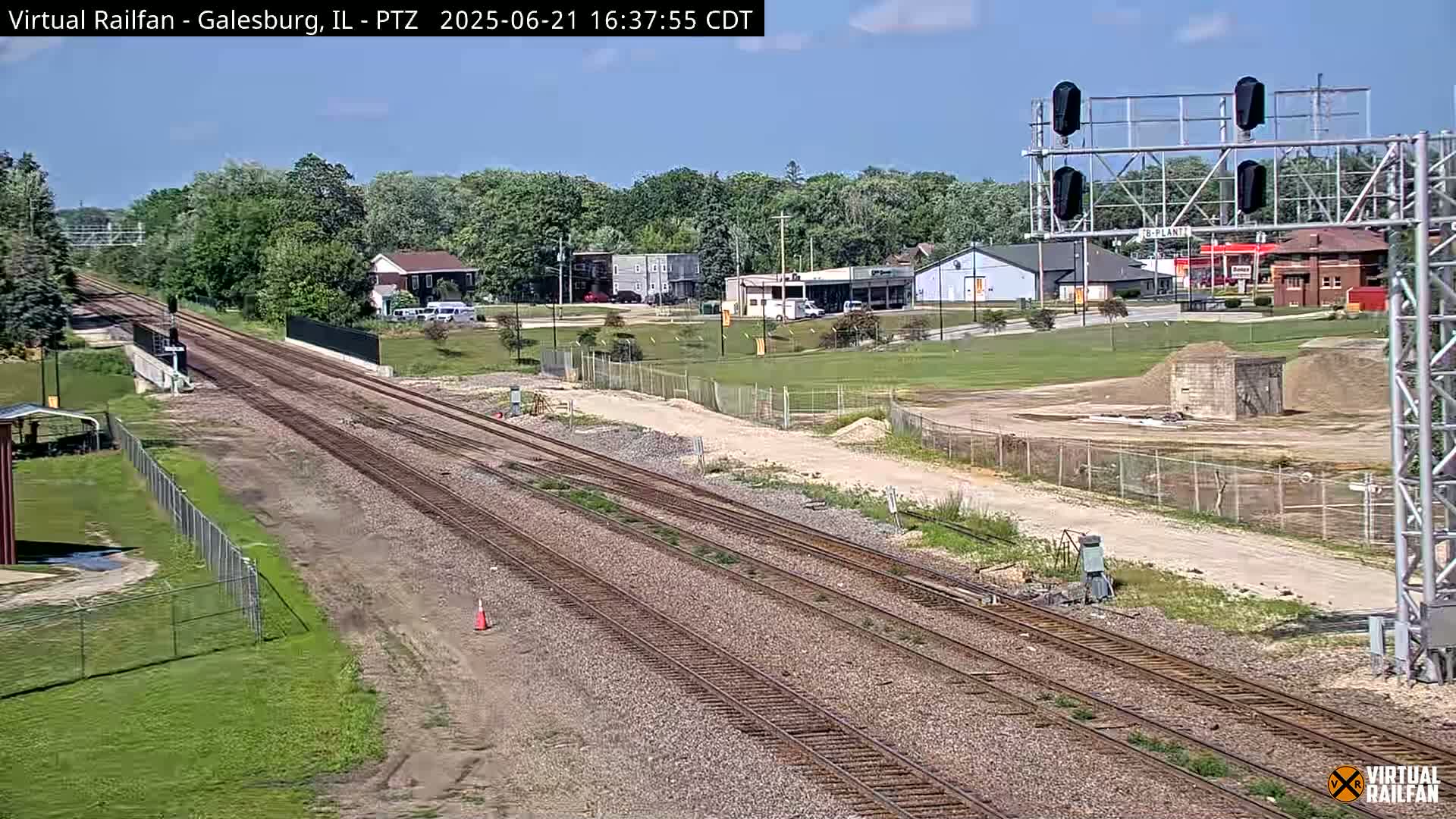 Galesburg City Skyline & Galesburg  Railway Station Railroad Crossing Junction Live Cam- Galesburg, Knox, Illinois, USA