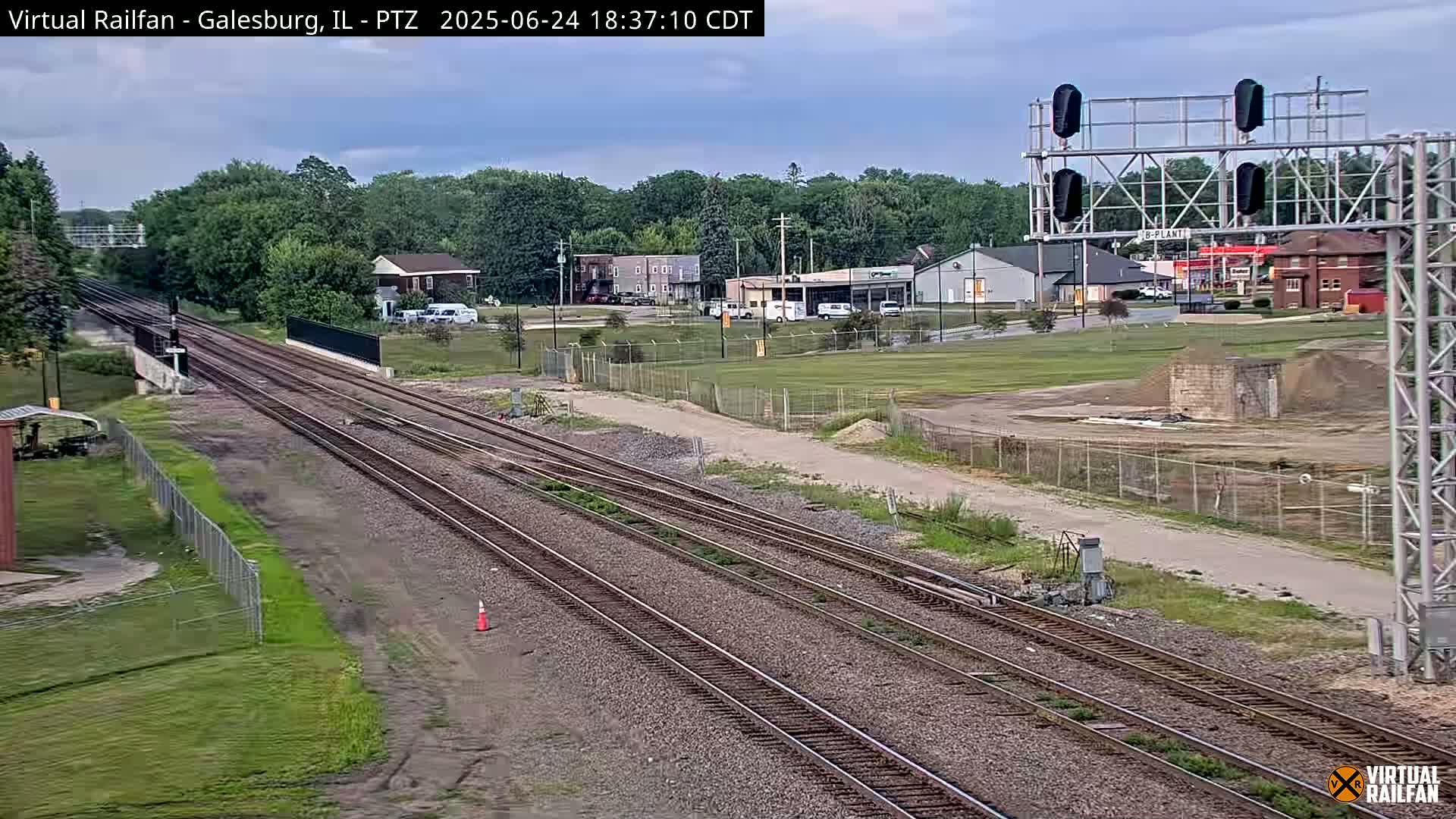 Galesburg City Skyline & Galesburg  Railway Station Railroad Crossing Junction Live Cam- Galesburg, Knox, Illinois, USA