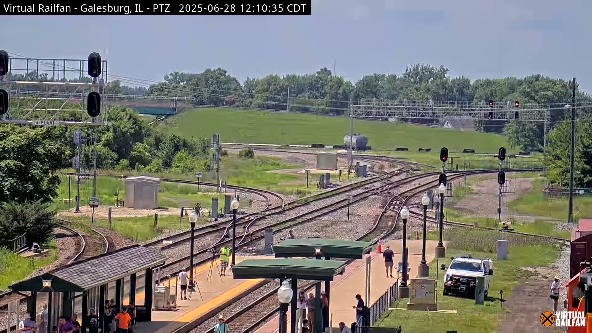 Galesburg City Skyline & Galesburg  Railway Station Railroad Crossing Junction Live Cam- Galesburg, Knox, Illinois, USA