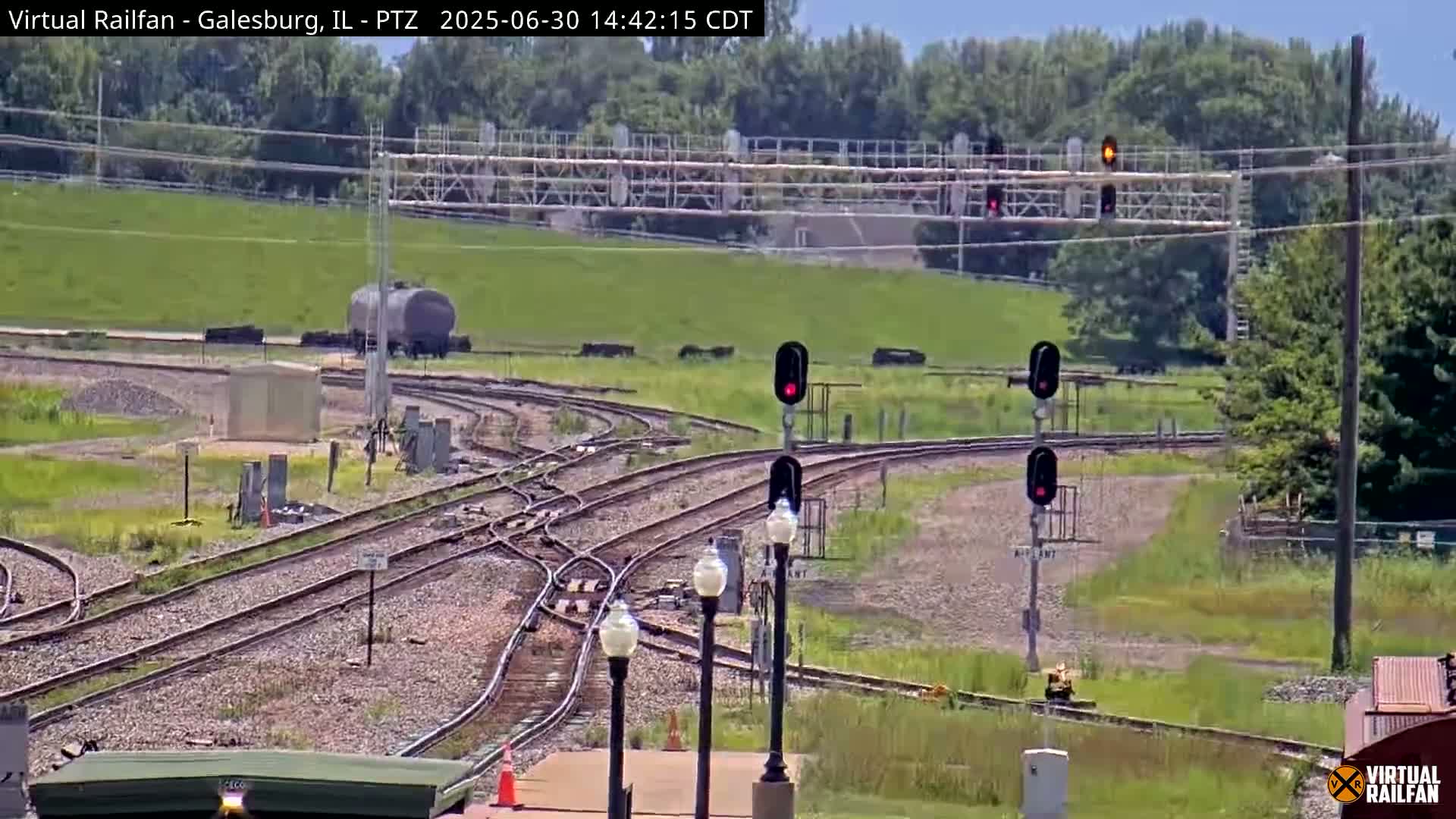 Galesburg City Skyline & Galesburg  Railway Station Railroad Crossing Junction Live Cam- Galesburg, Knox, Illinois, USA