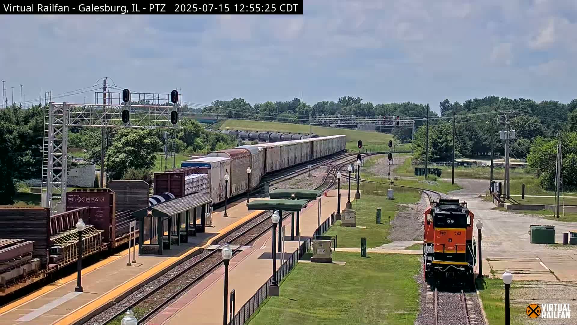 Galesburg City Skyline & Galesburg  Railway Station Railroad Crossing Junction Live Cam- Galesburg, Knox, Illinois, USA