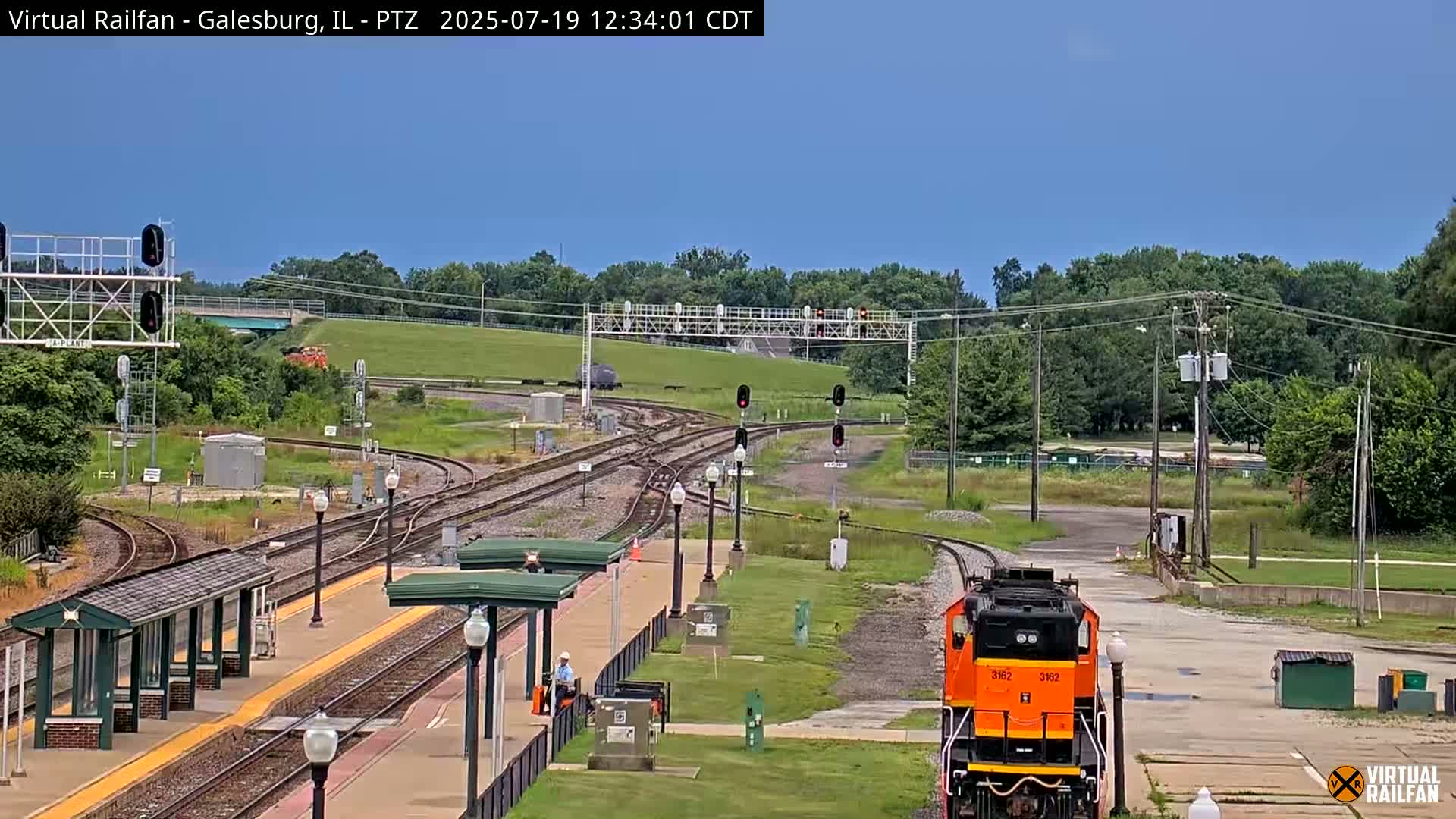 Galesburg City Skyline & Galesburg  Railway Station Railroad Crossing Junction Live Cam- Galesburg, Knox, Illinois, USA