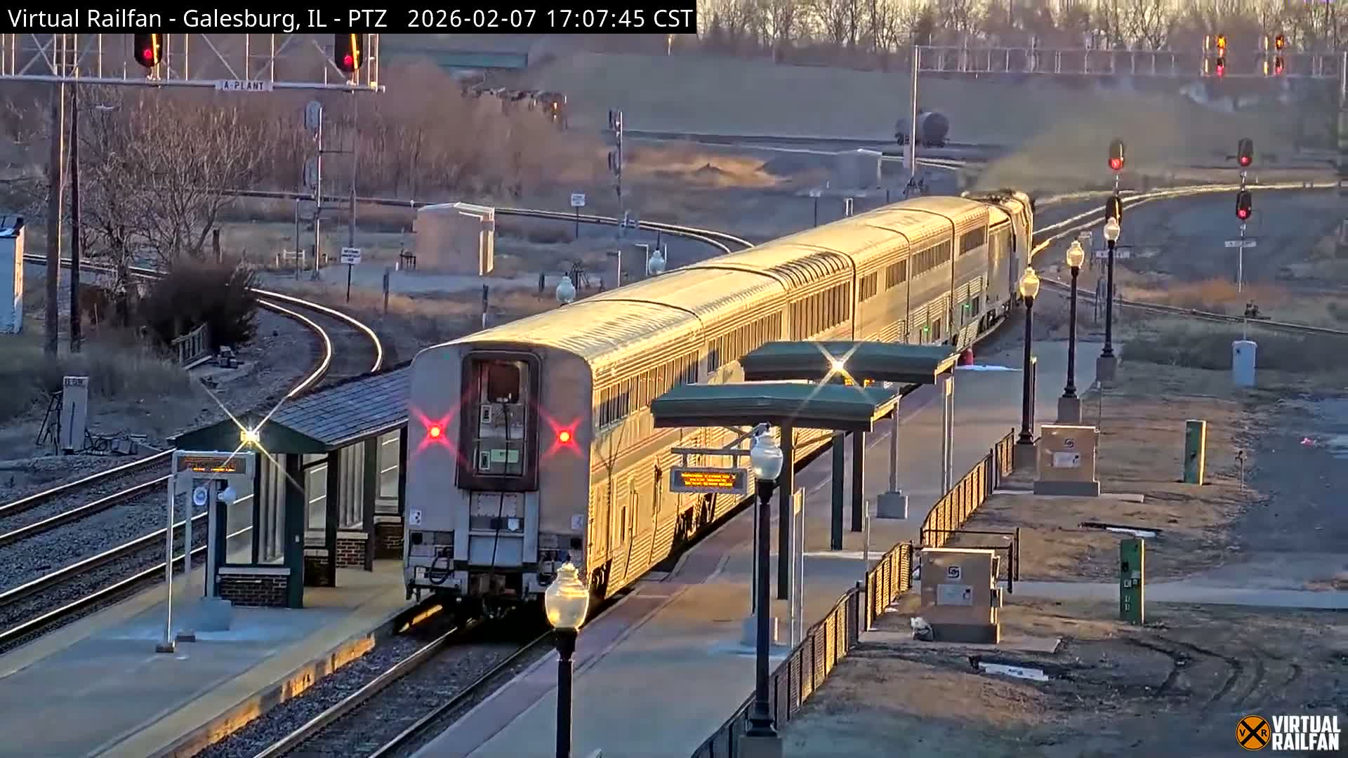 Galesburg City Skyline & Galesburg  Railway Station Railroad Crossing Junction Live Cam- Galesburg, Knox, Illinois, USA