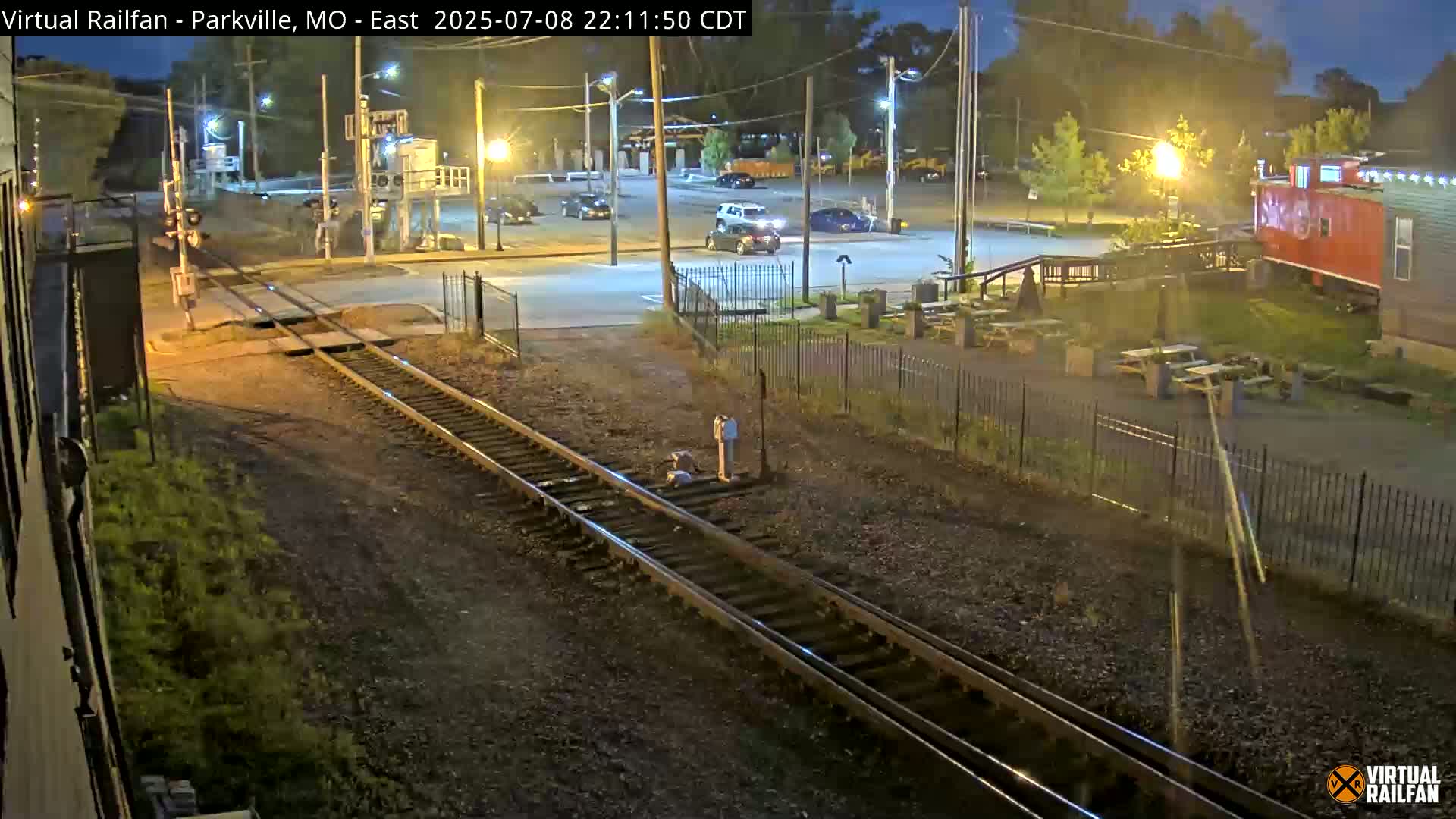 Parkville Railroad Crossing Live Cam - Parkville, Platte, Missouri, USA
