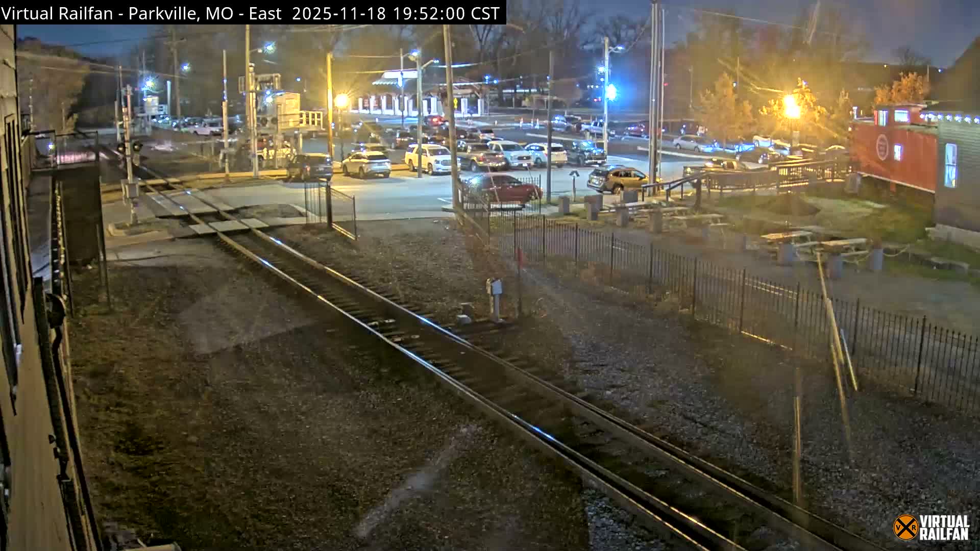 Parkville Railroad Crossing Live Cam - Parkville, Platte, Missouri, USA