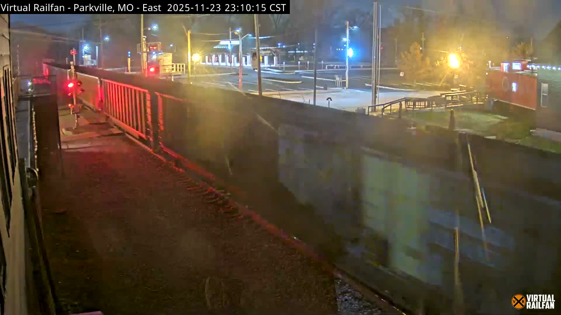 Parkville Railroad Crossing Live Cam - Parkville, Platte, Missouri, USA