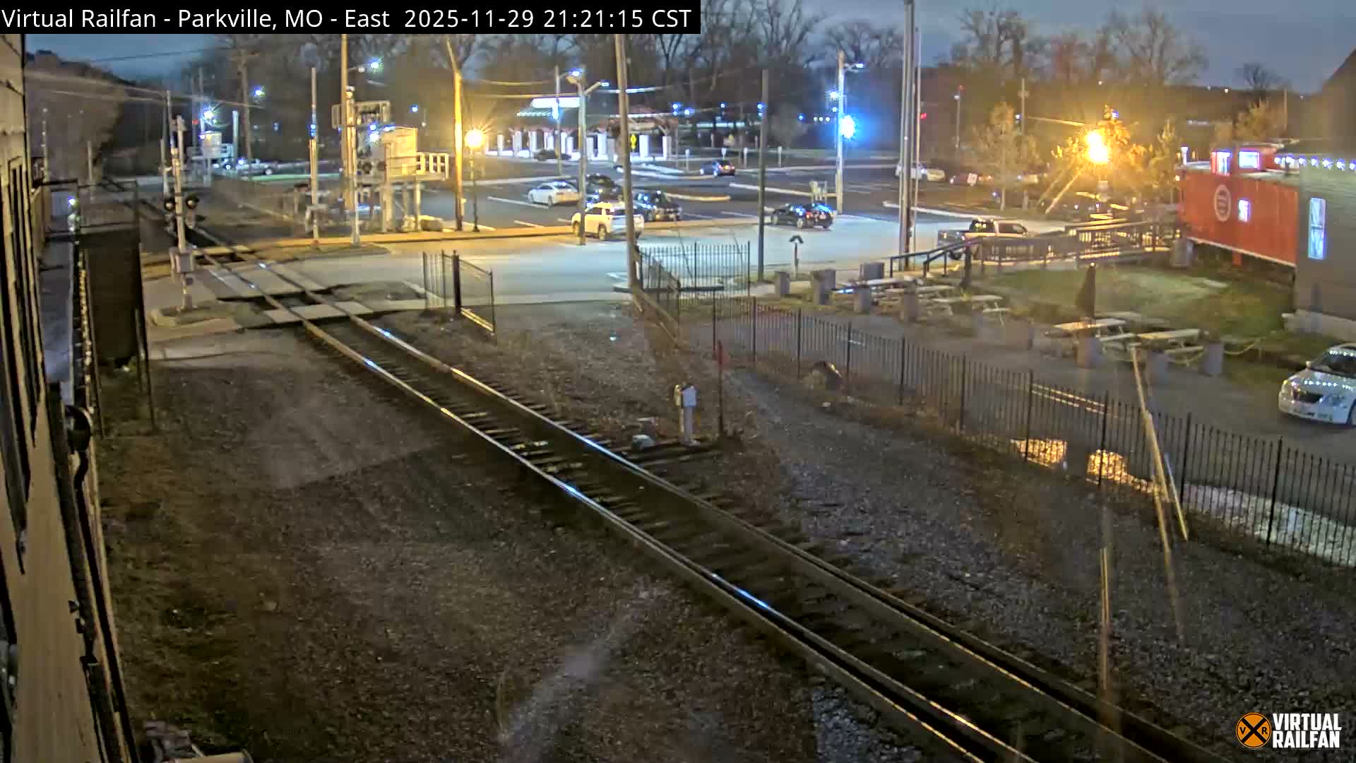 Parkville Railroad Crossing Live Cam - Parkville, Platte, Missouri, USA
