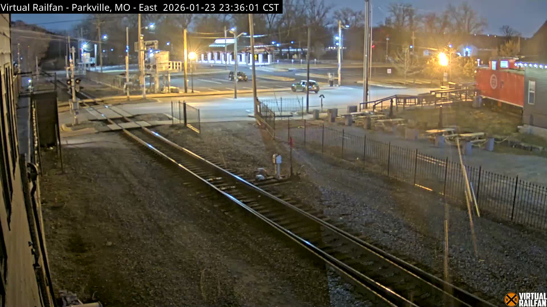 Parkville Railroad Crossing Live Cam - Parkville, Platte, Missouri, USA