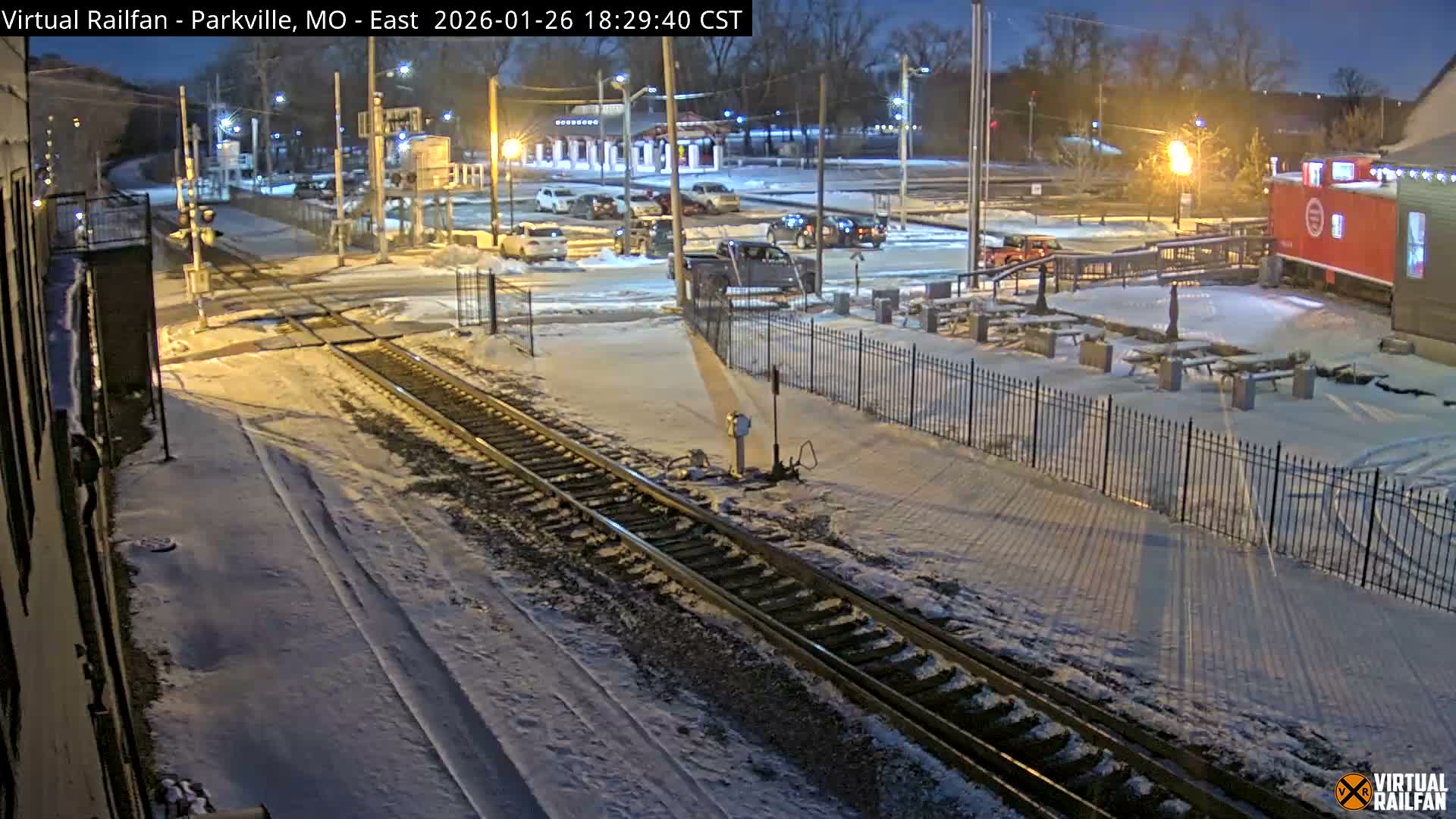 Parkville Railroad Crossing Live Cam - Parkville, Platte, Missouri, USA