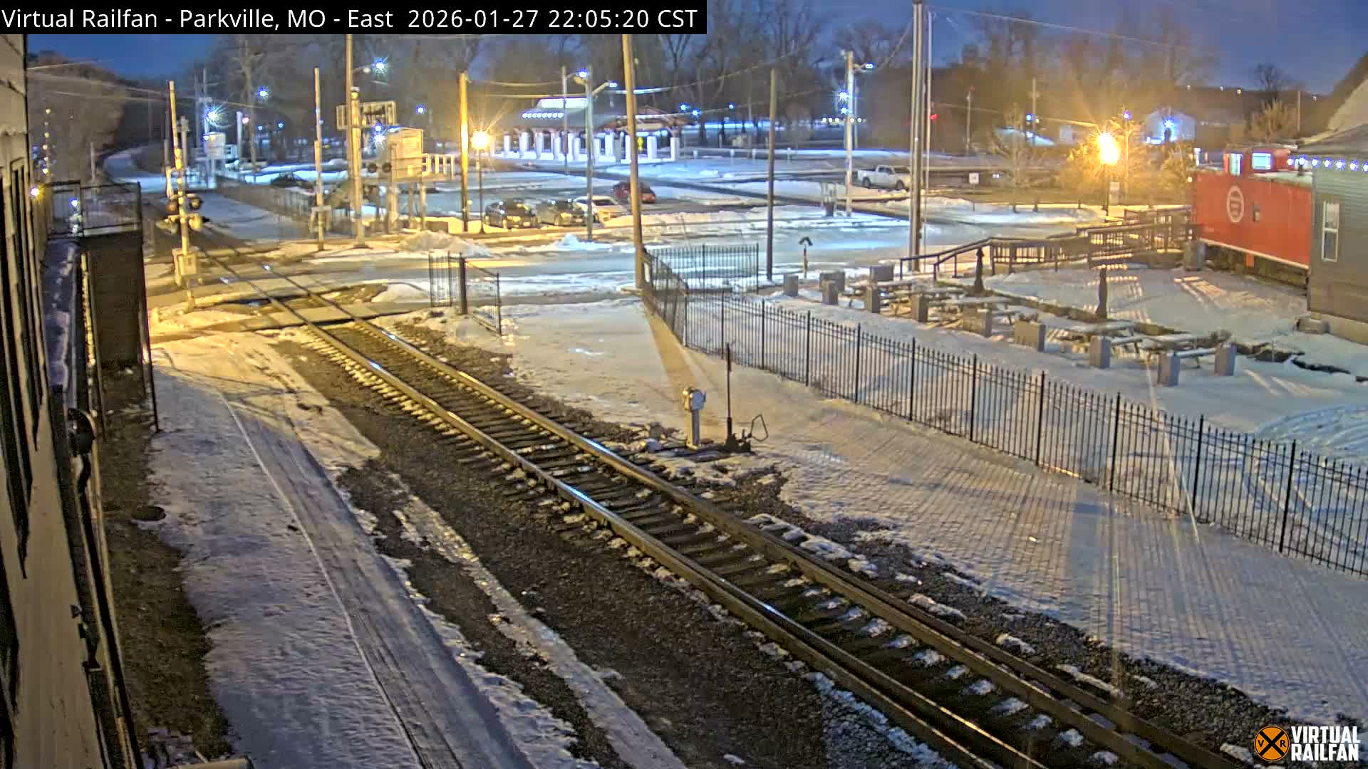 Parkville Railroad Crossing Live Cam - Parkville, Platte, Missouri, USA