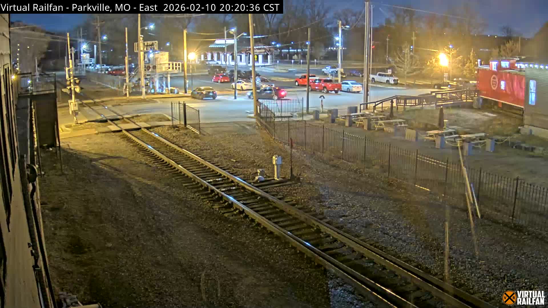 Parkville Railroad Crossing Live Cam - Parkville, Platte, Missouri, USA